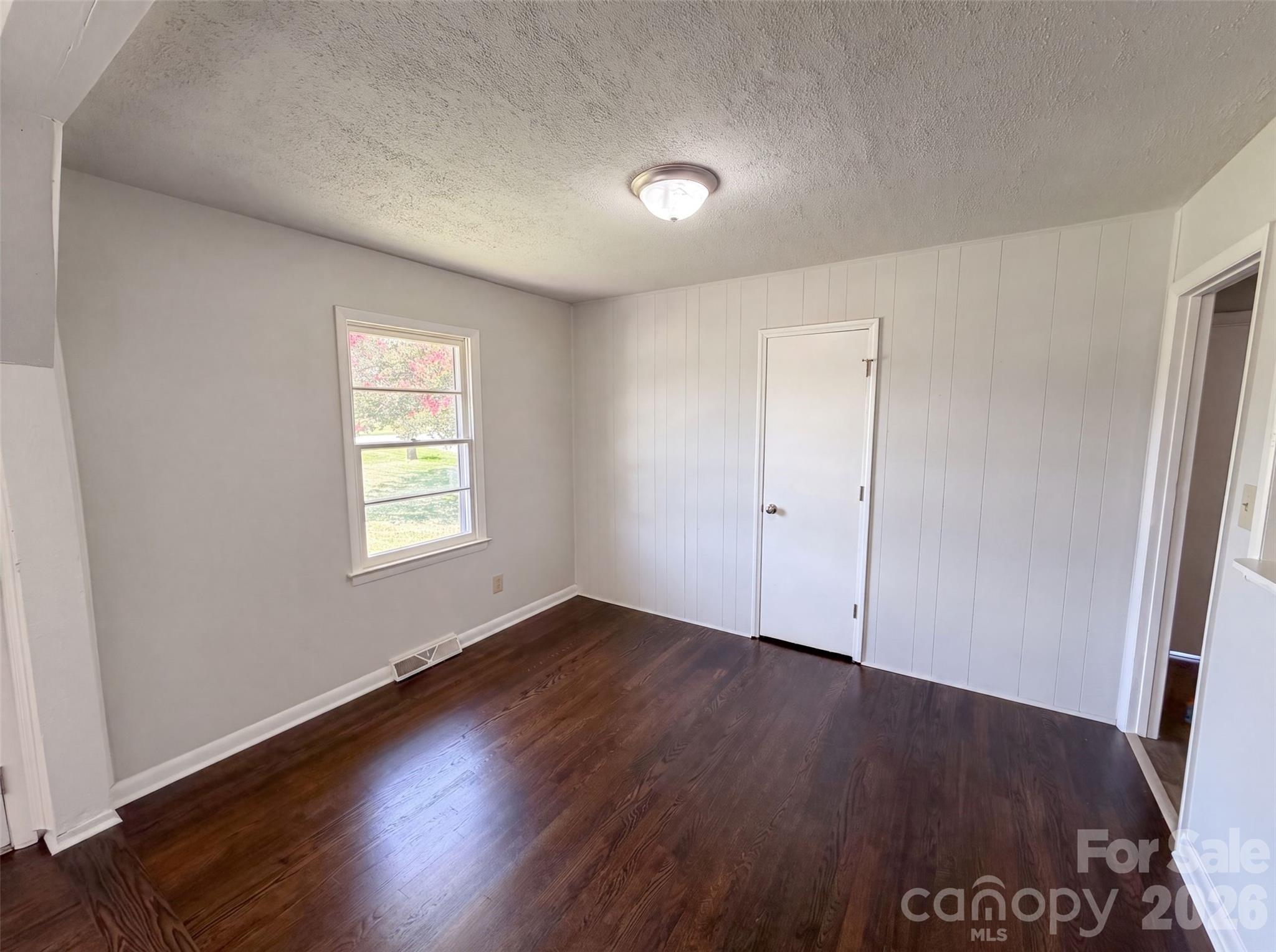 310 W Indiana Avenue — Bessemer City