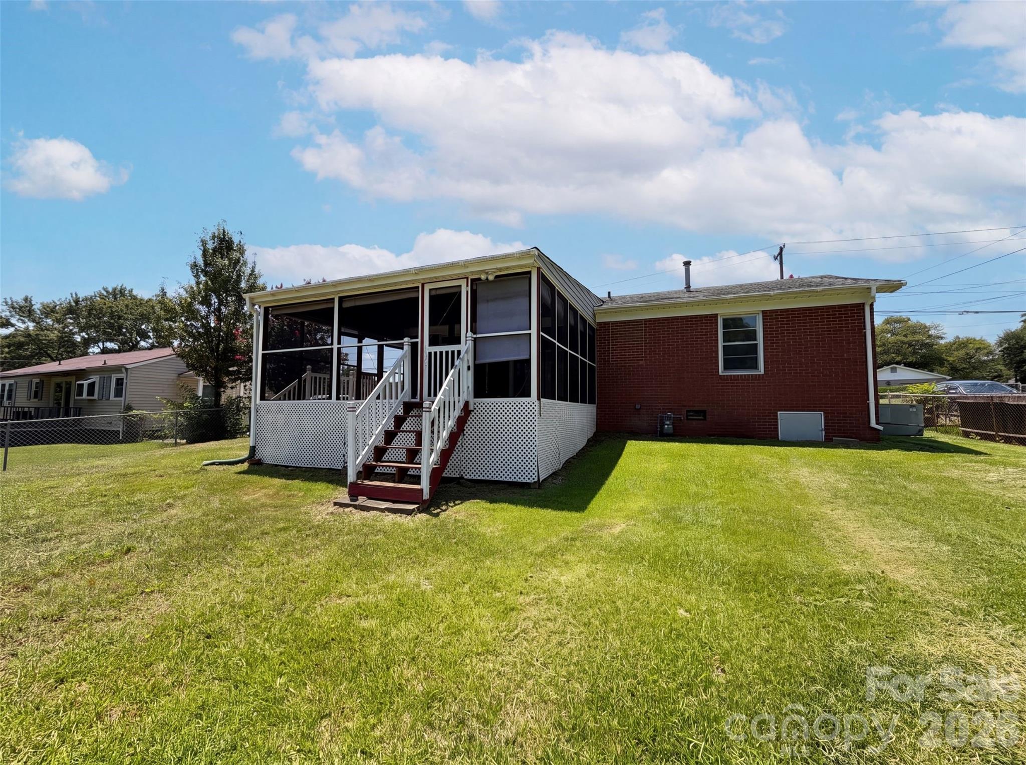 310 W Indiana Avenue — Bessemer City