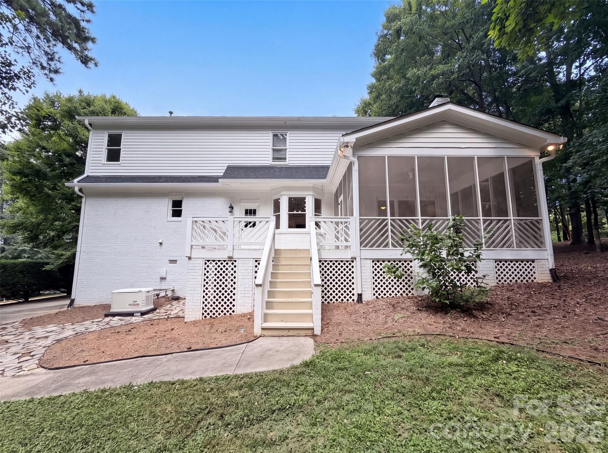 480 Robinson Road — Mooresville