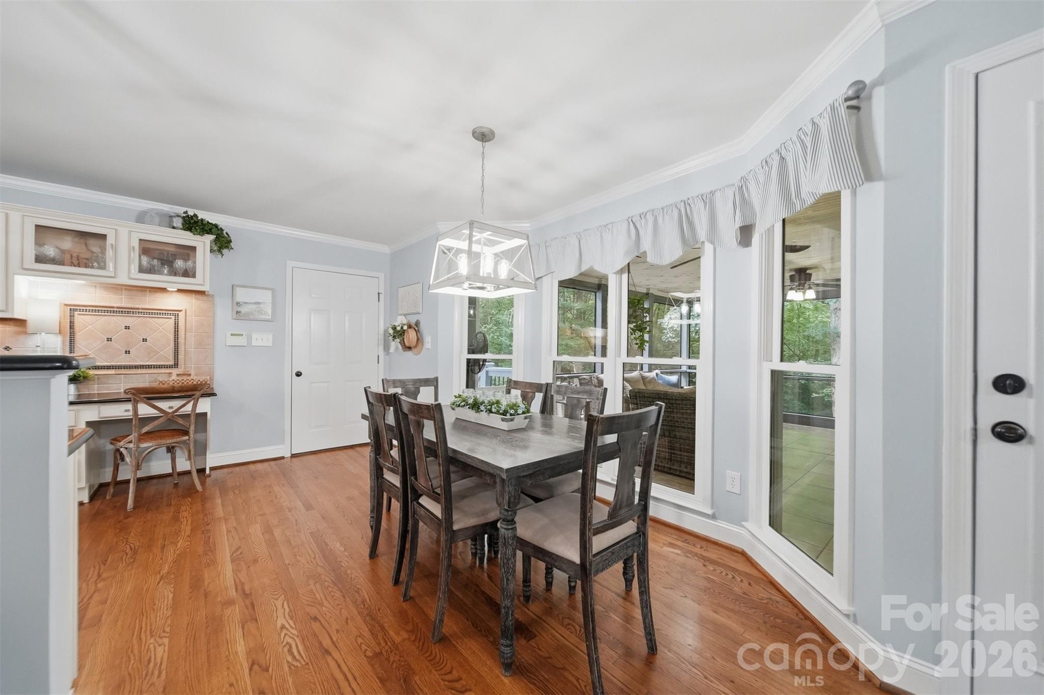 6253 Riviera Run Estates Drive — Hickory