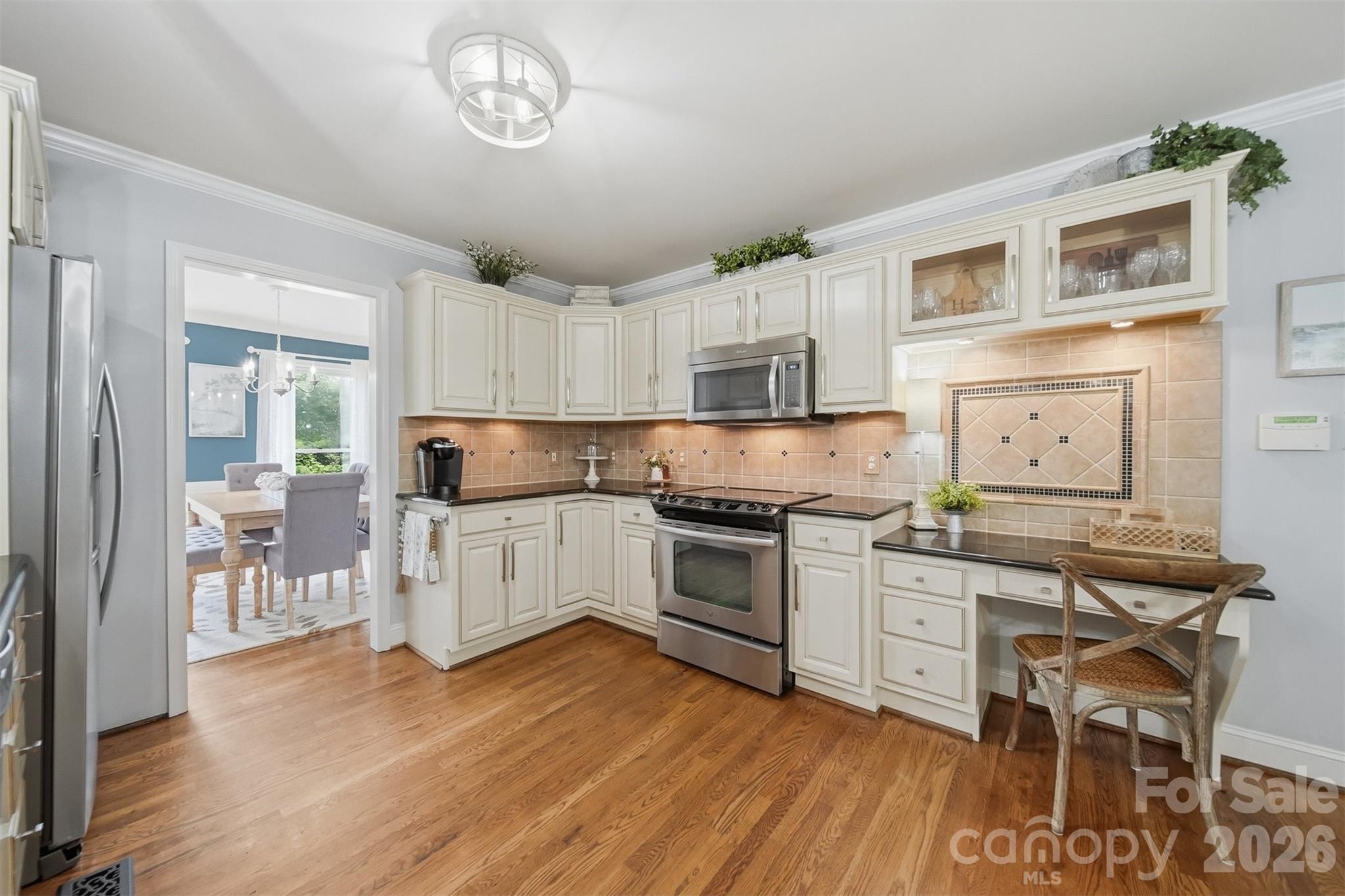 6253 Riviera Run Estates Drive — Hickory
