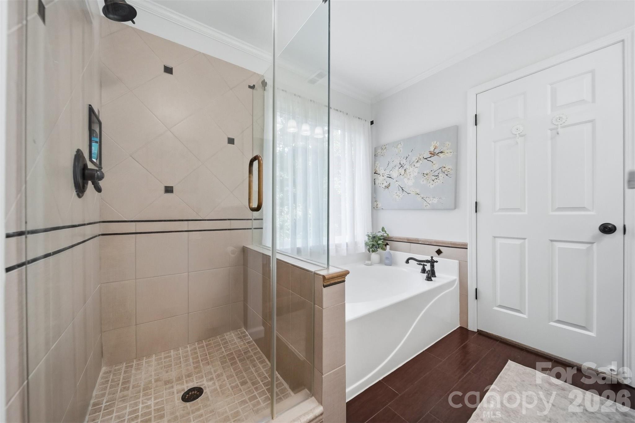 6253 Riviera Run Estates Drive — Hickory