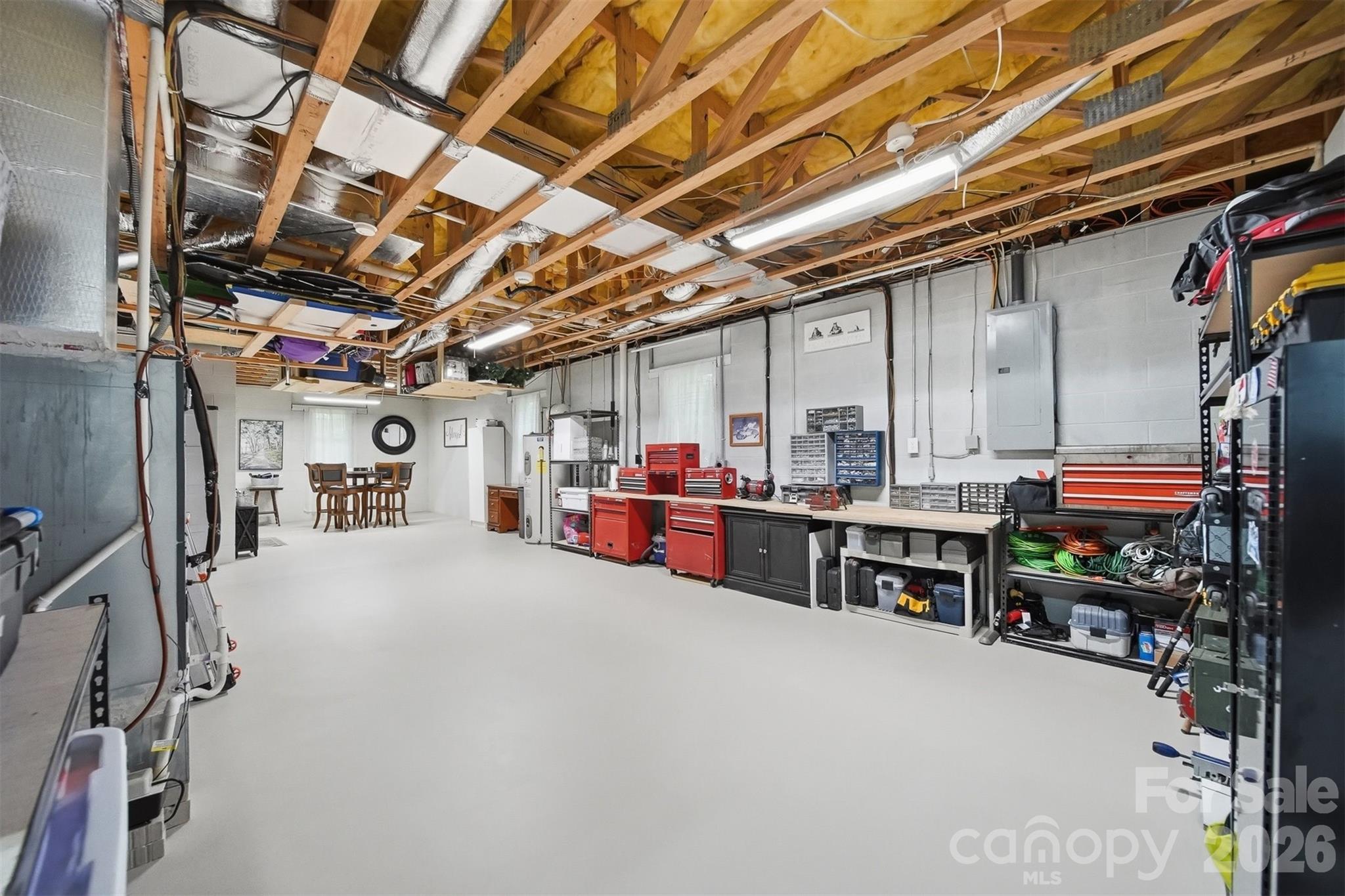 6253 Riviera Run Estates Drive — Hickory