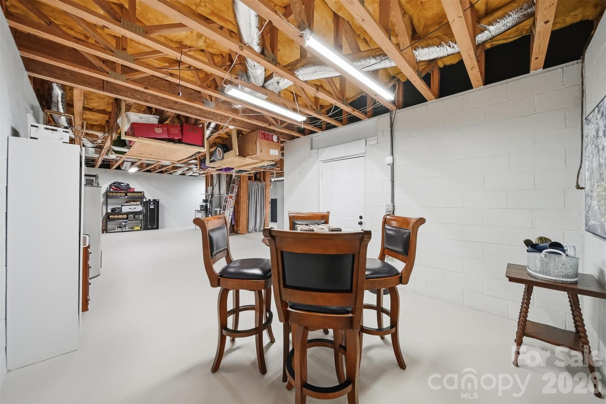6253 Riviera Run Estates Drive — Hickory