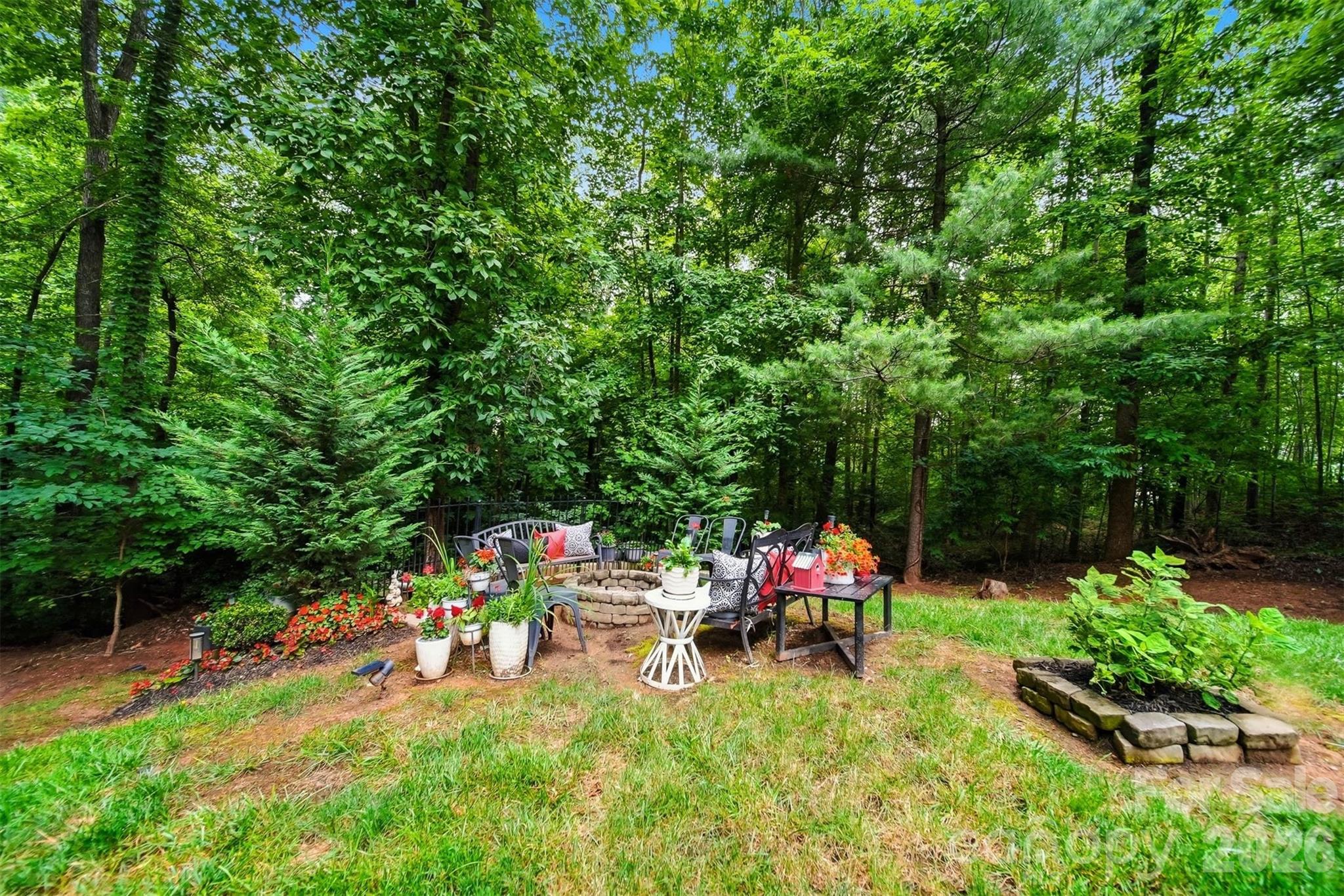 6253 Riviera Run Estates Drive — Hickory