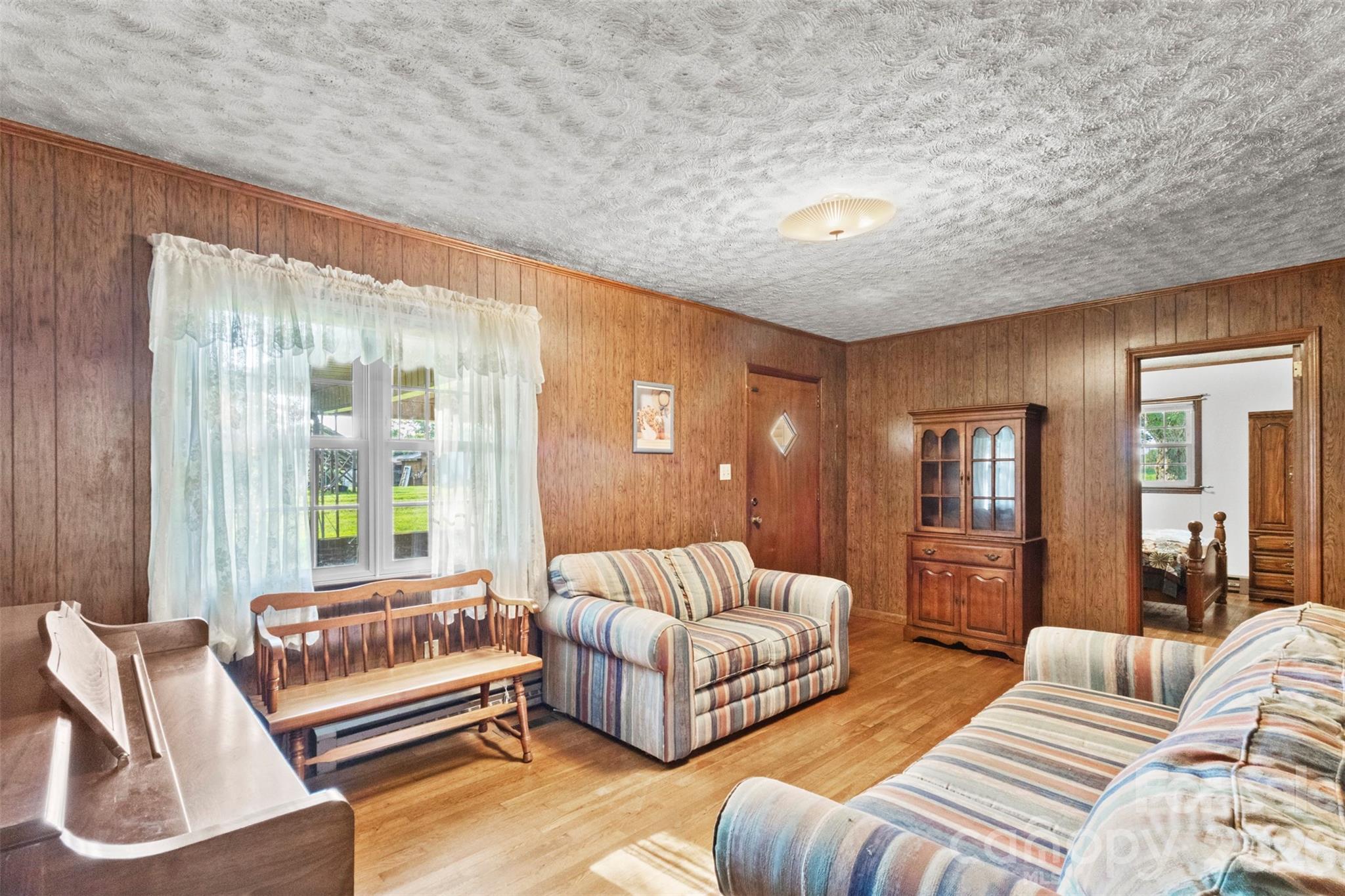 7804 Matthew Miller Road — Vale