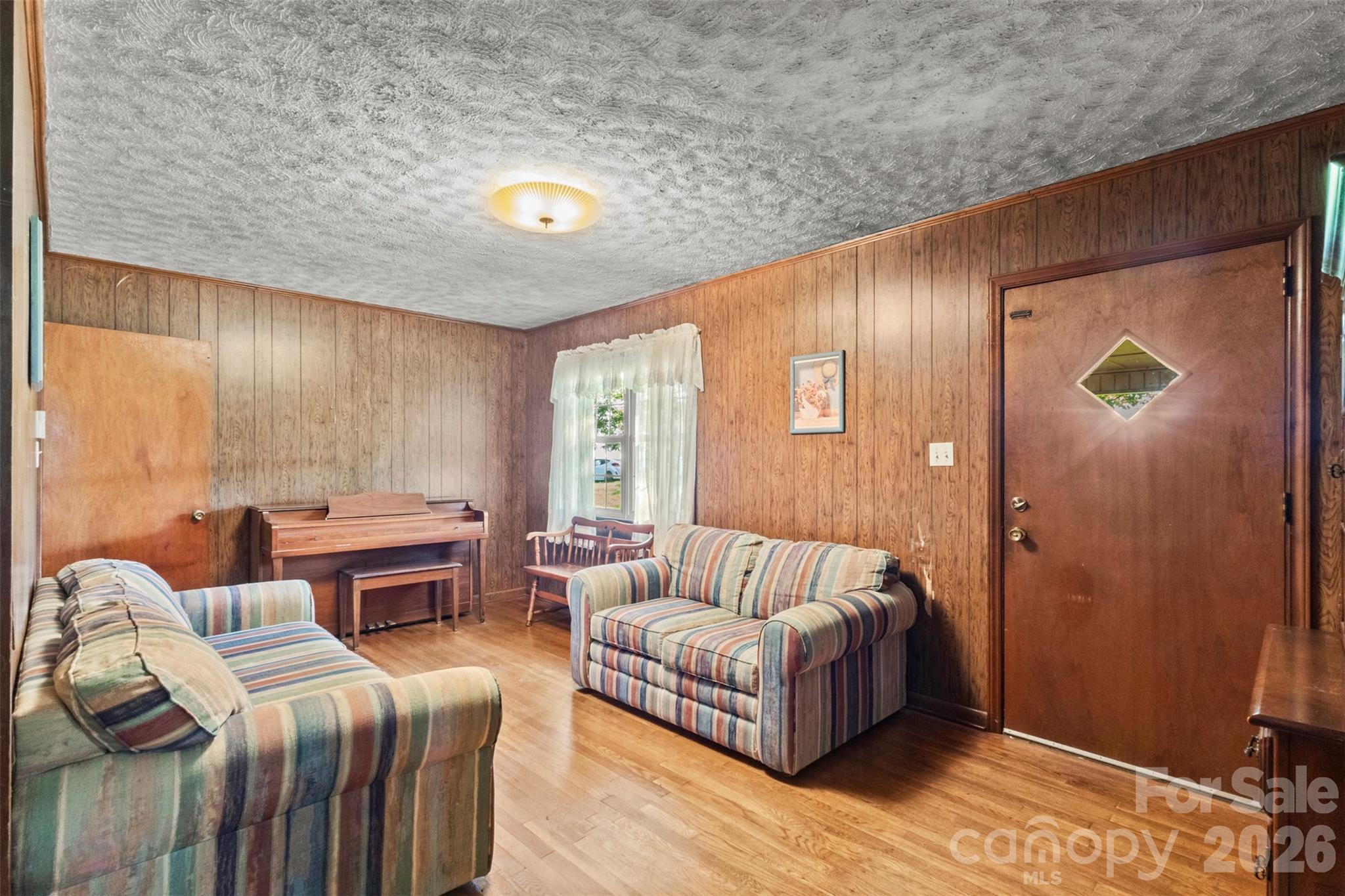 7804 Matthew Miller Road — Vale