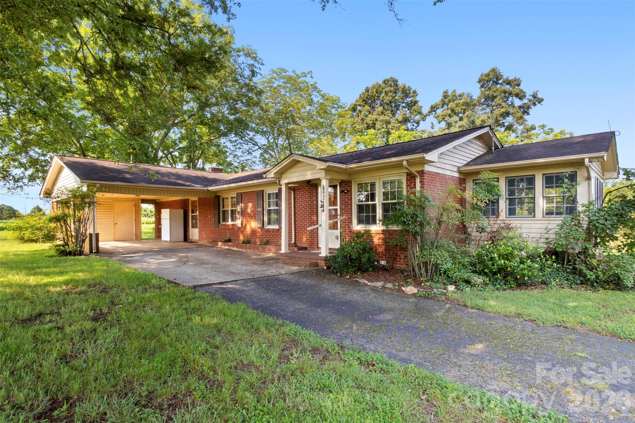 7804 Matthew Miller Road — Vale