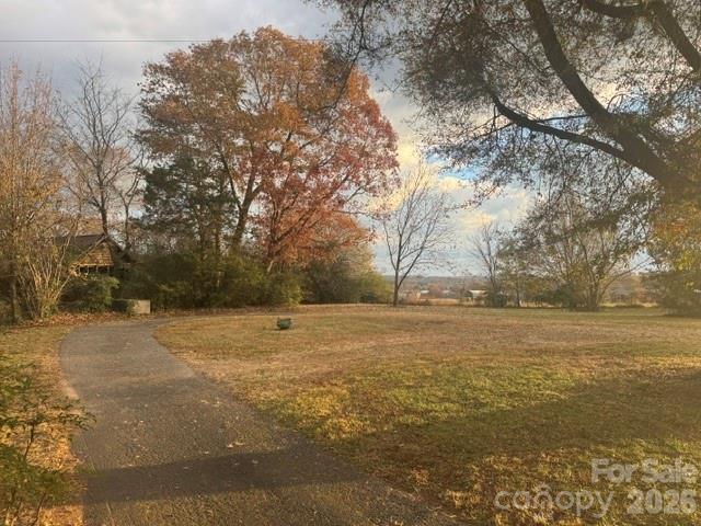 7804 Matthew Miller Road — Vale