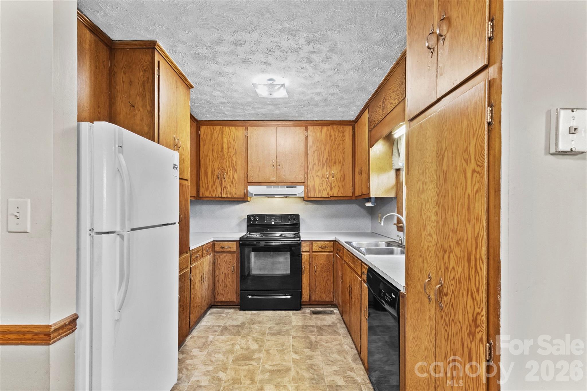 7804 Matthew Miller Road — Vale