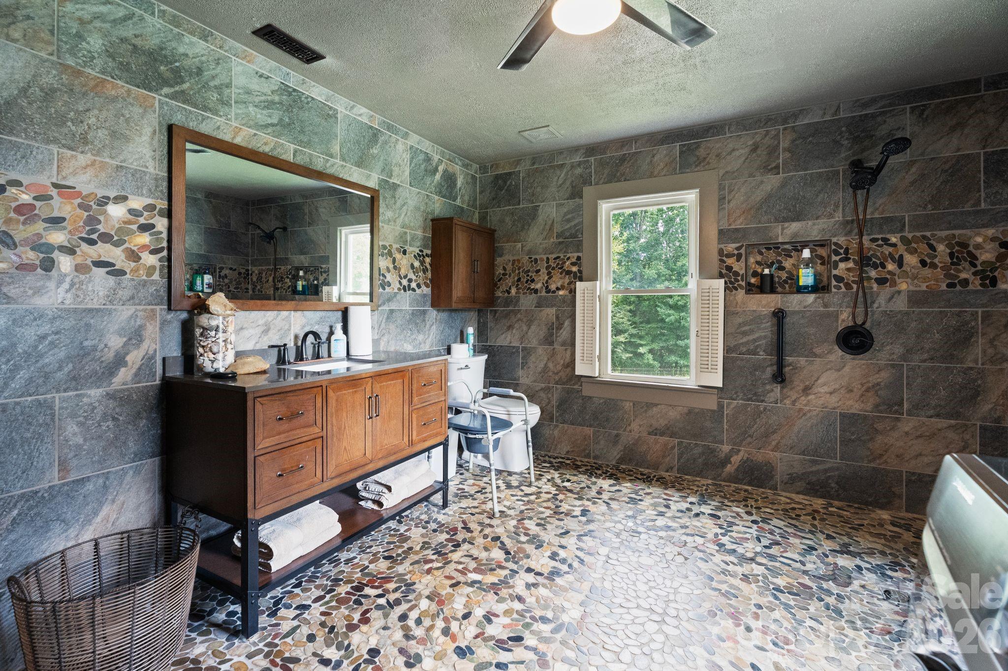 29 Pleasant Hill Road — Marion