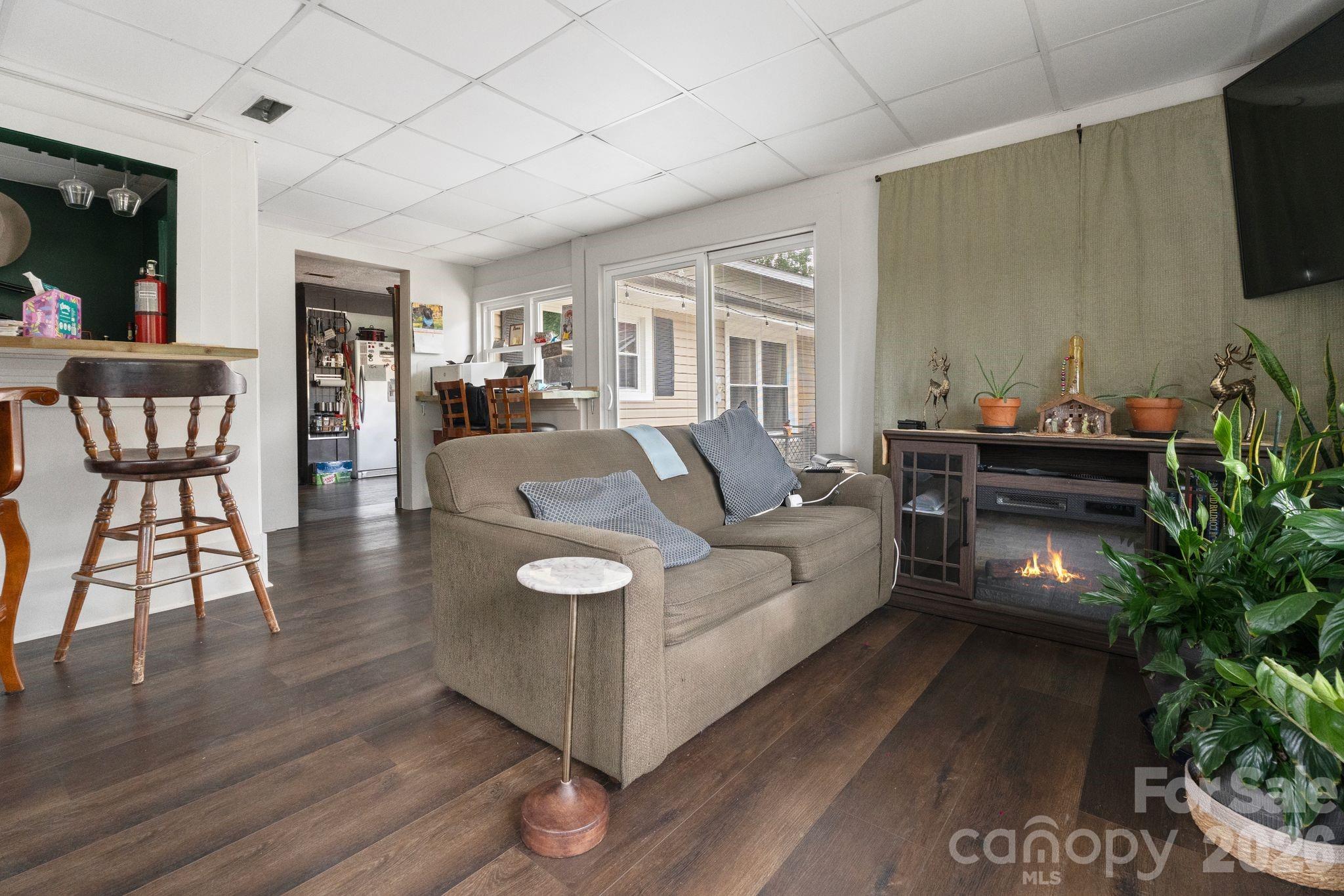 29 Pleasant Hill Road — Marion