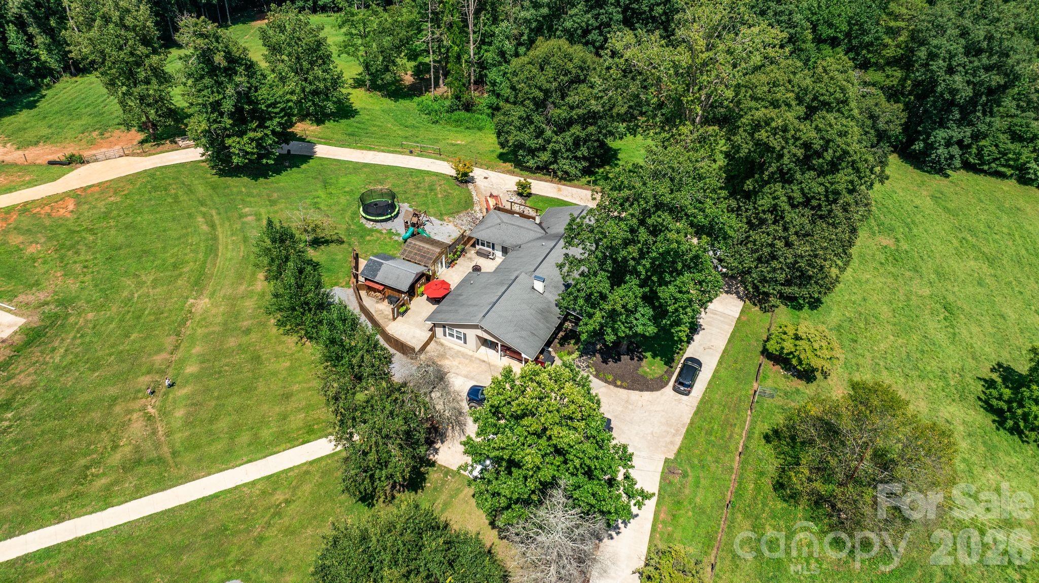 29 Pleasant Hill Road — Marion