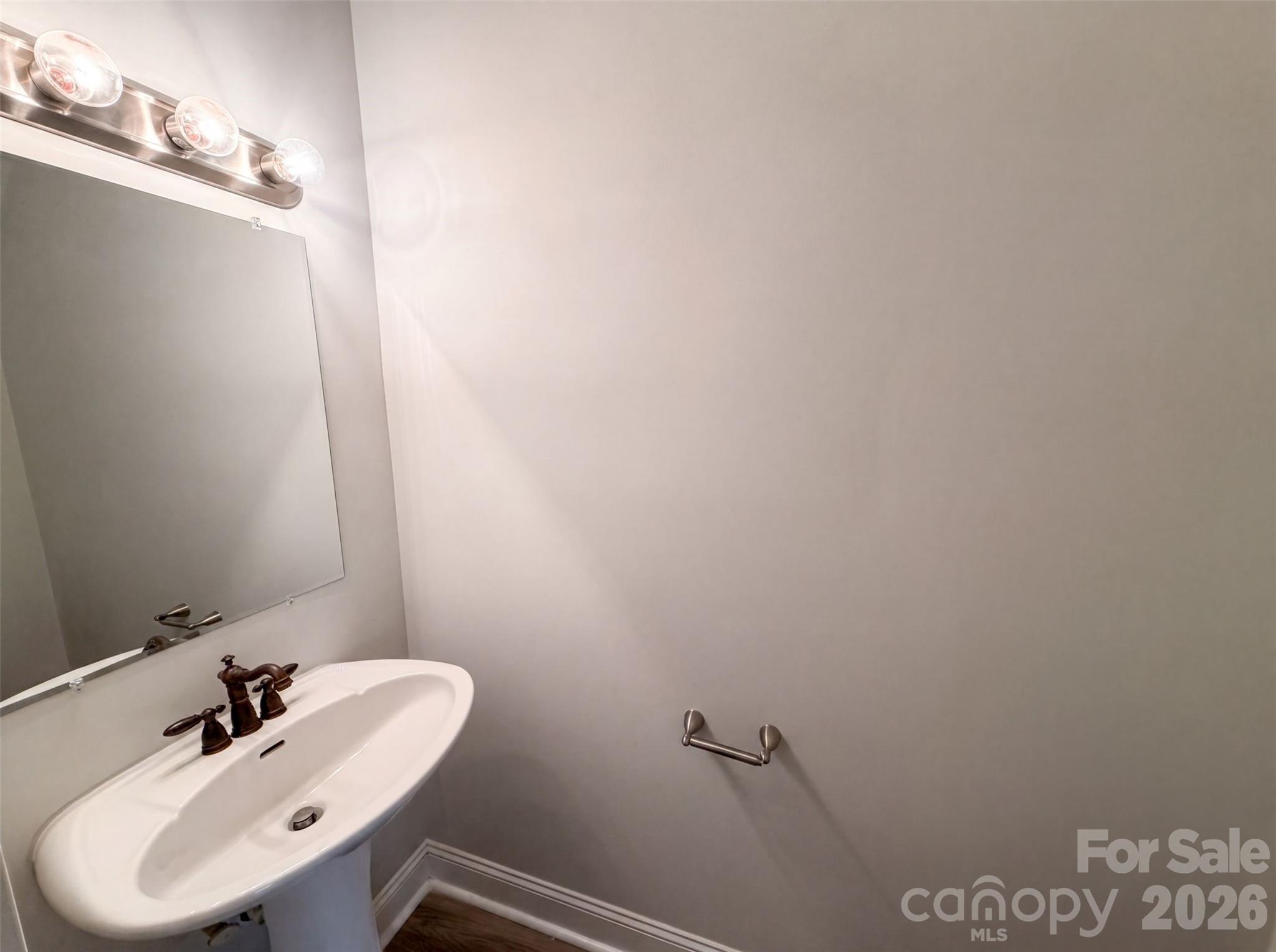 1604 Rocky Glen Lane — Charlotte