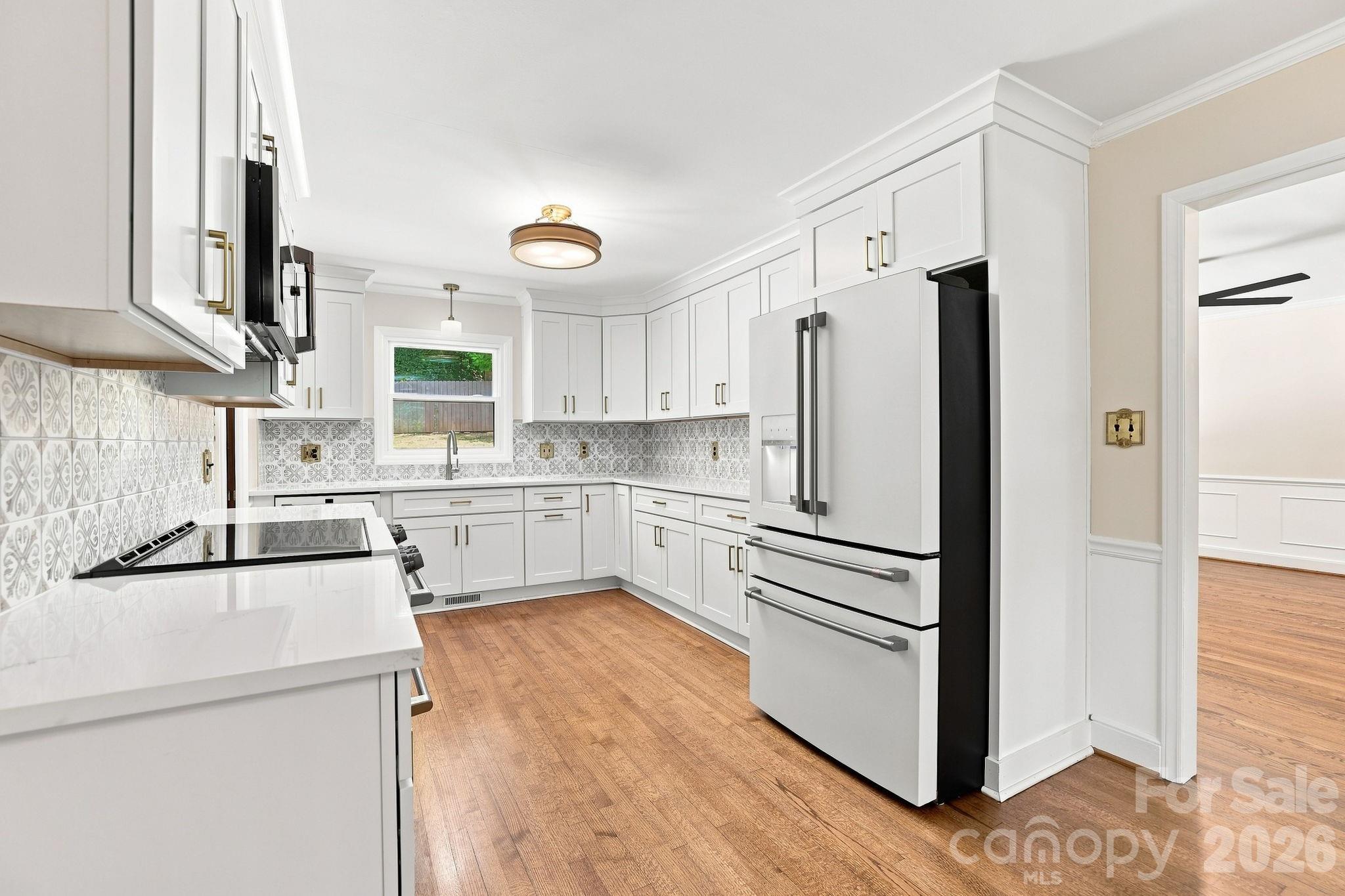 514 Belwood Drive — Belmont