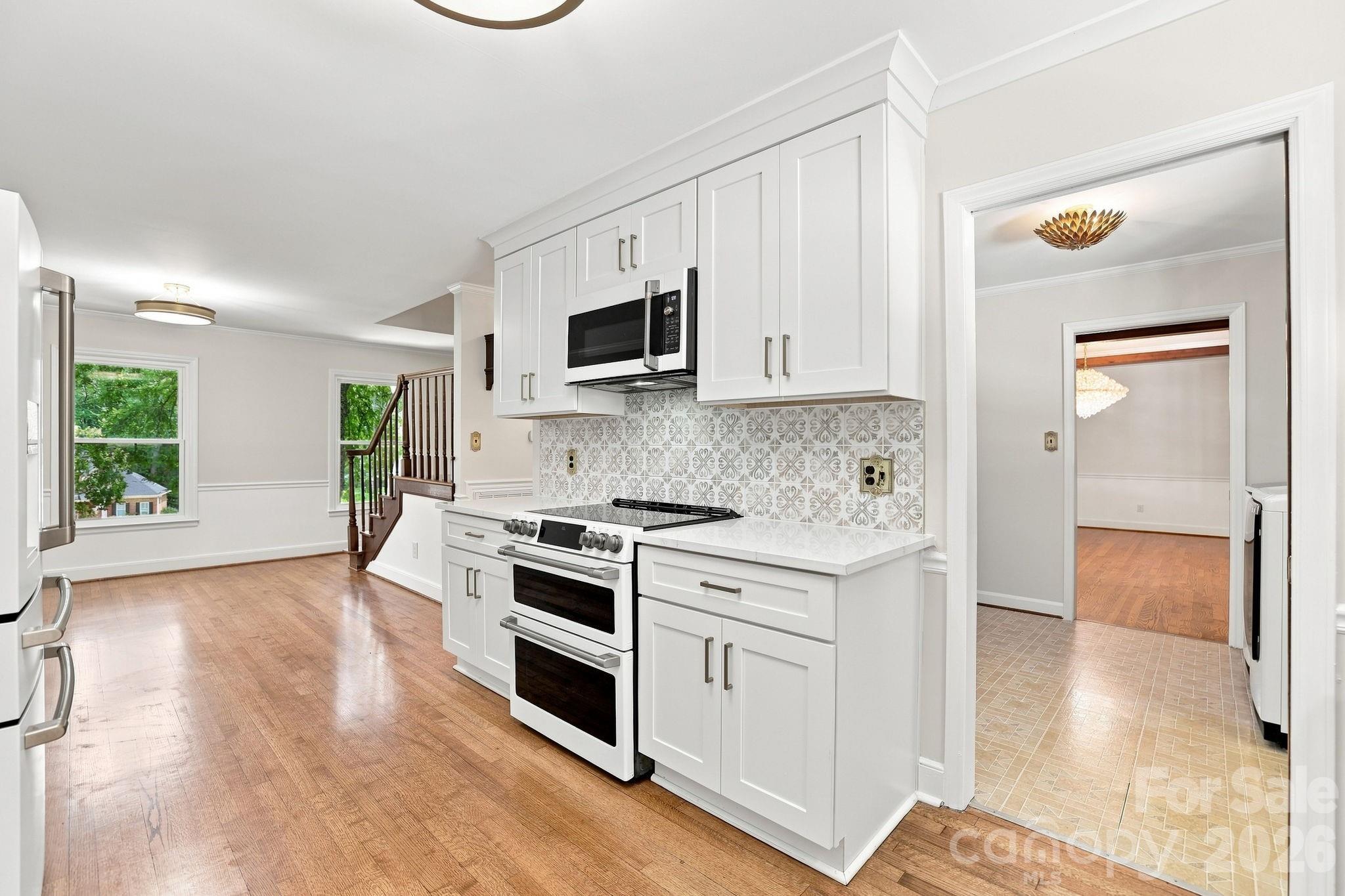 514 Belwood Drive — Belmont