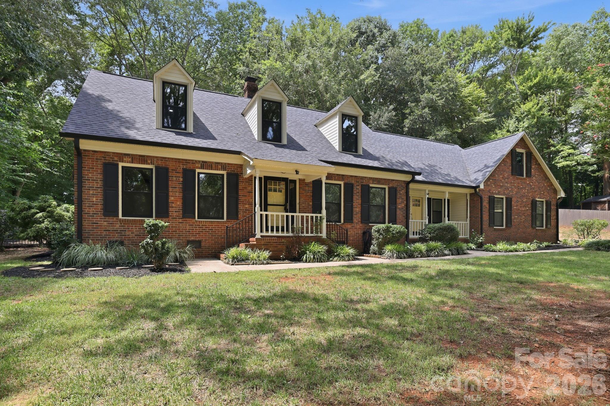 514 Belwood Drive — Belmont