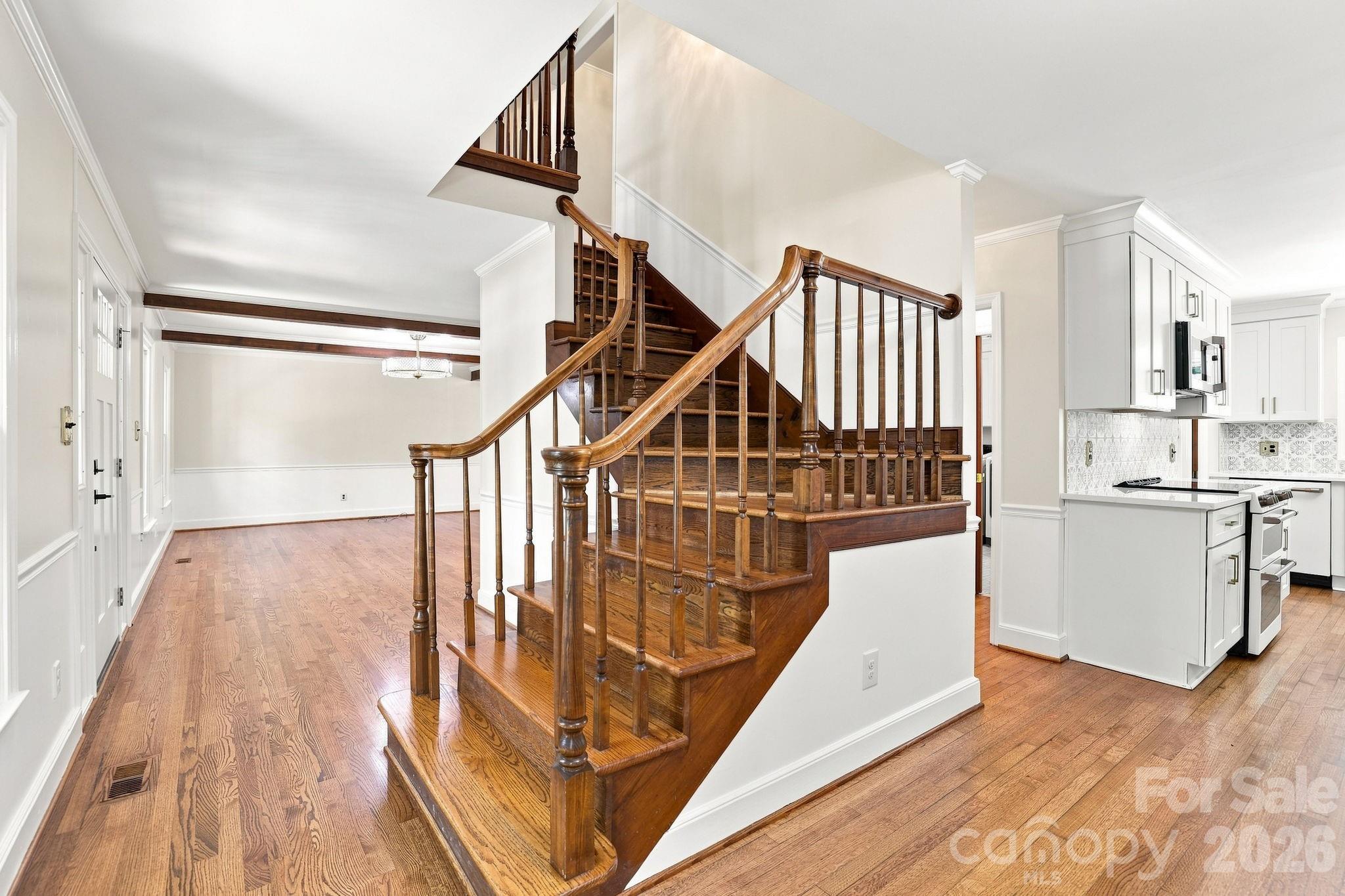 514 Belwood Drive — Belmont