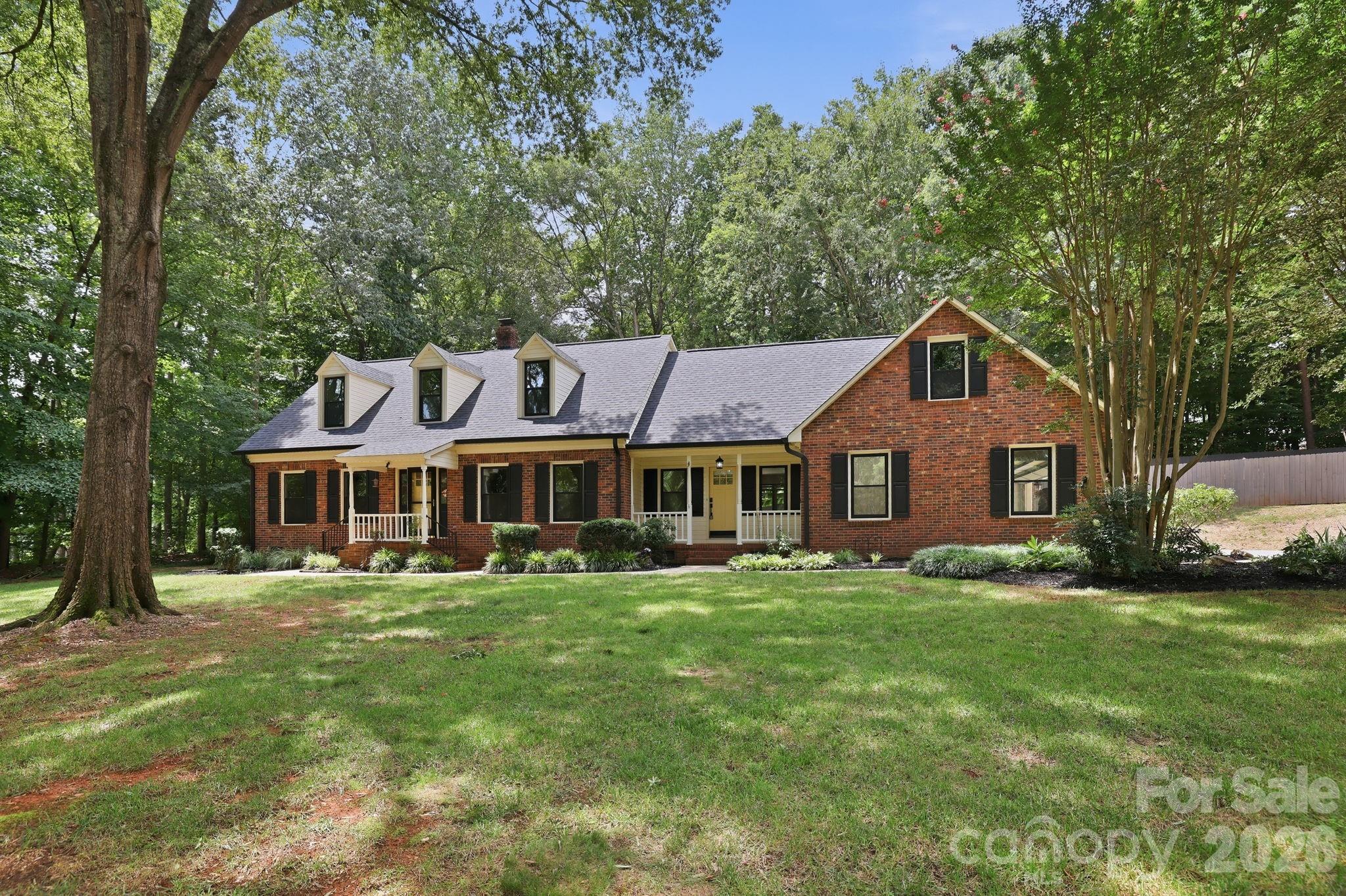 514 Belwood Drive — Belmont