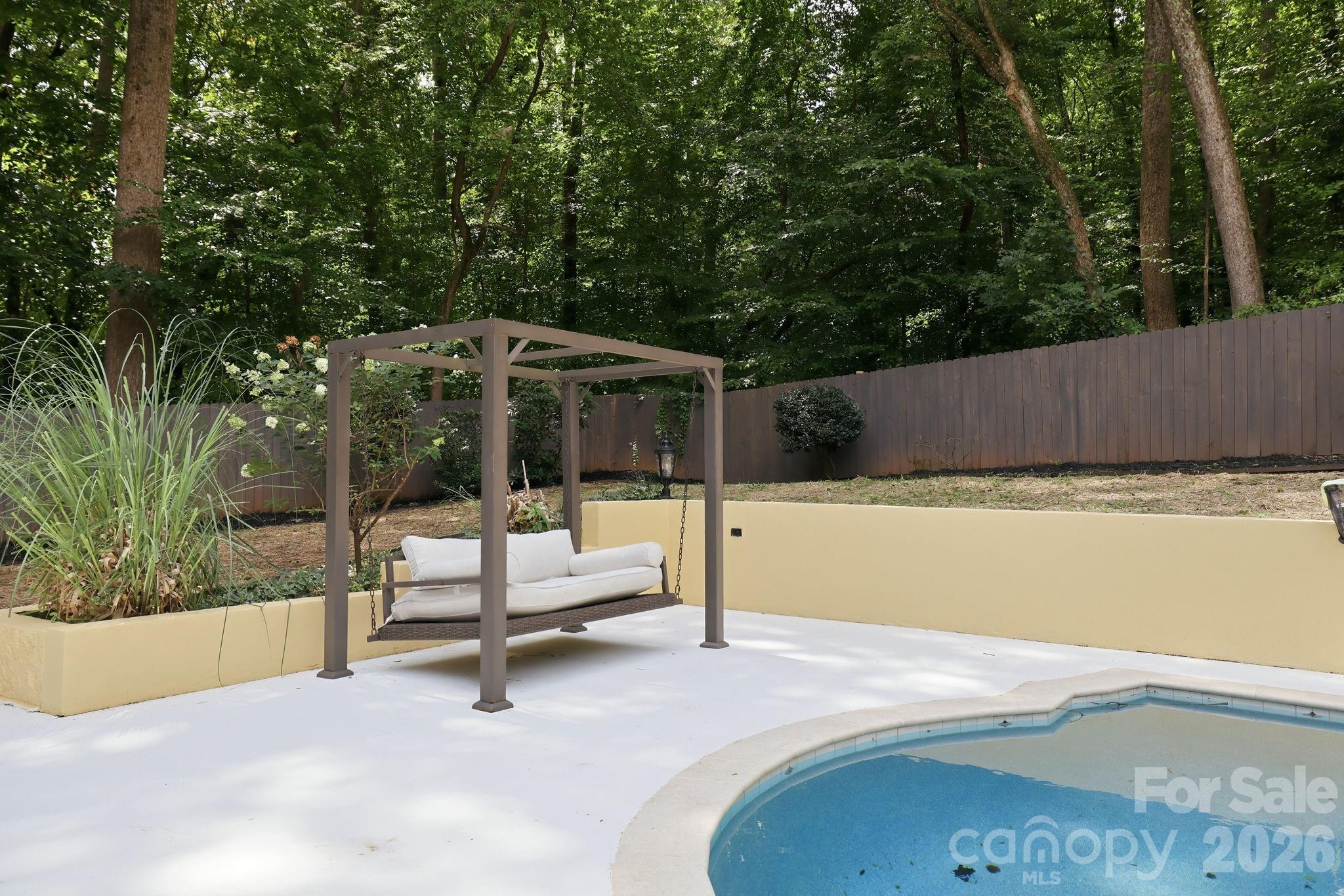 514 Belwood Drive — Belmont