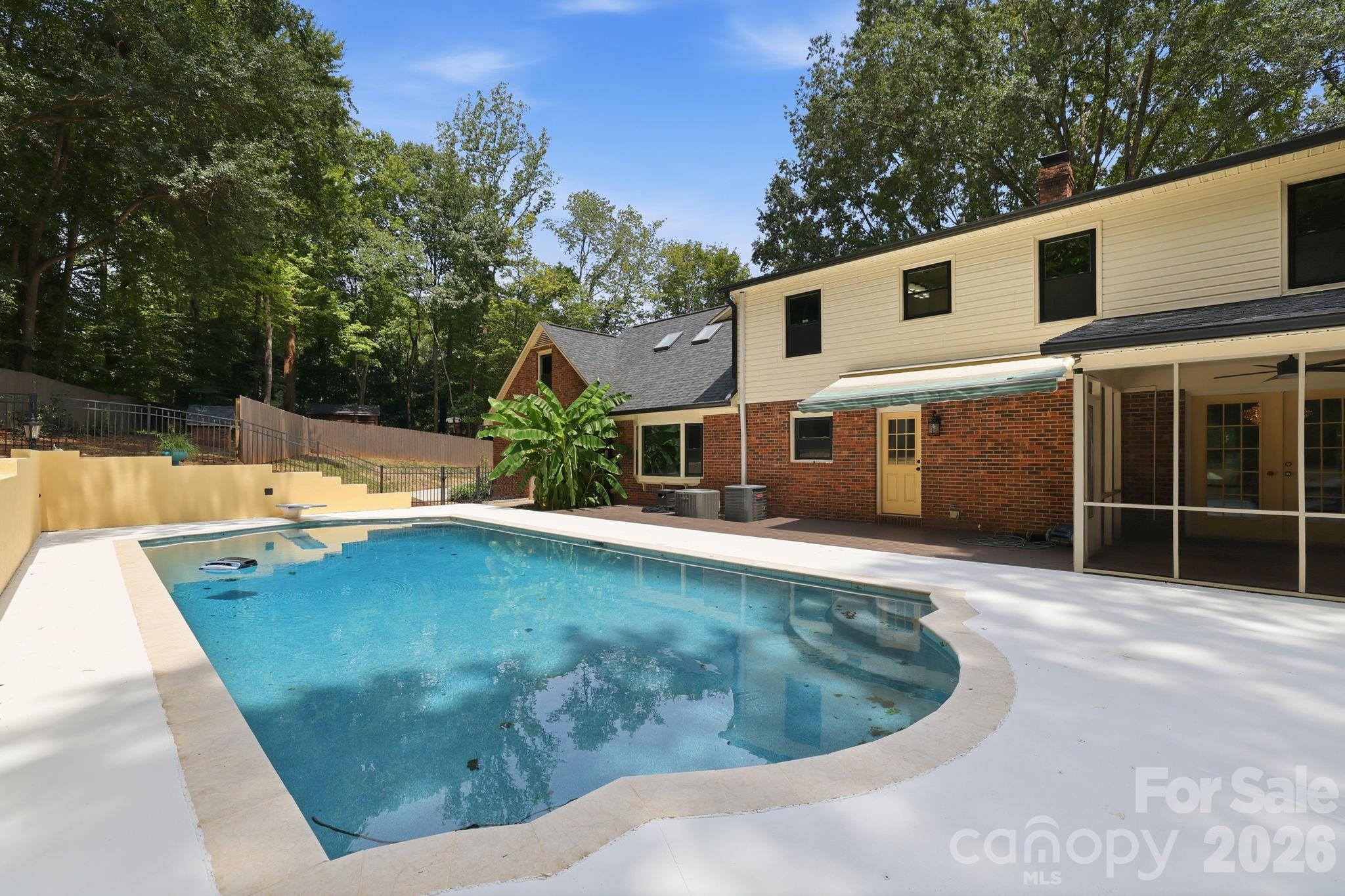 514 Belwood Drive — Belmont