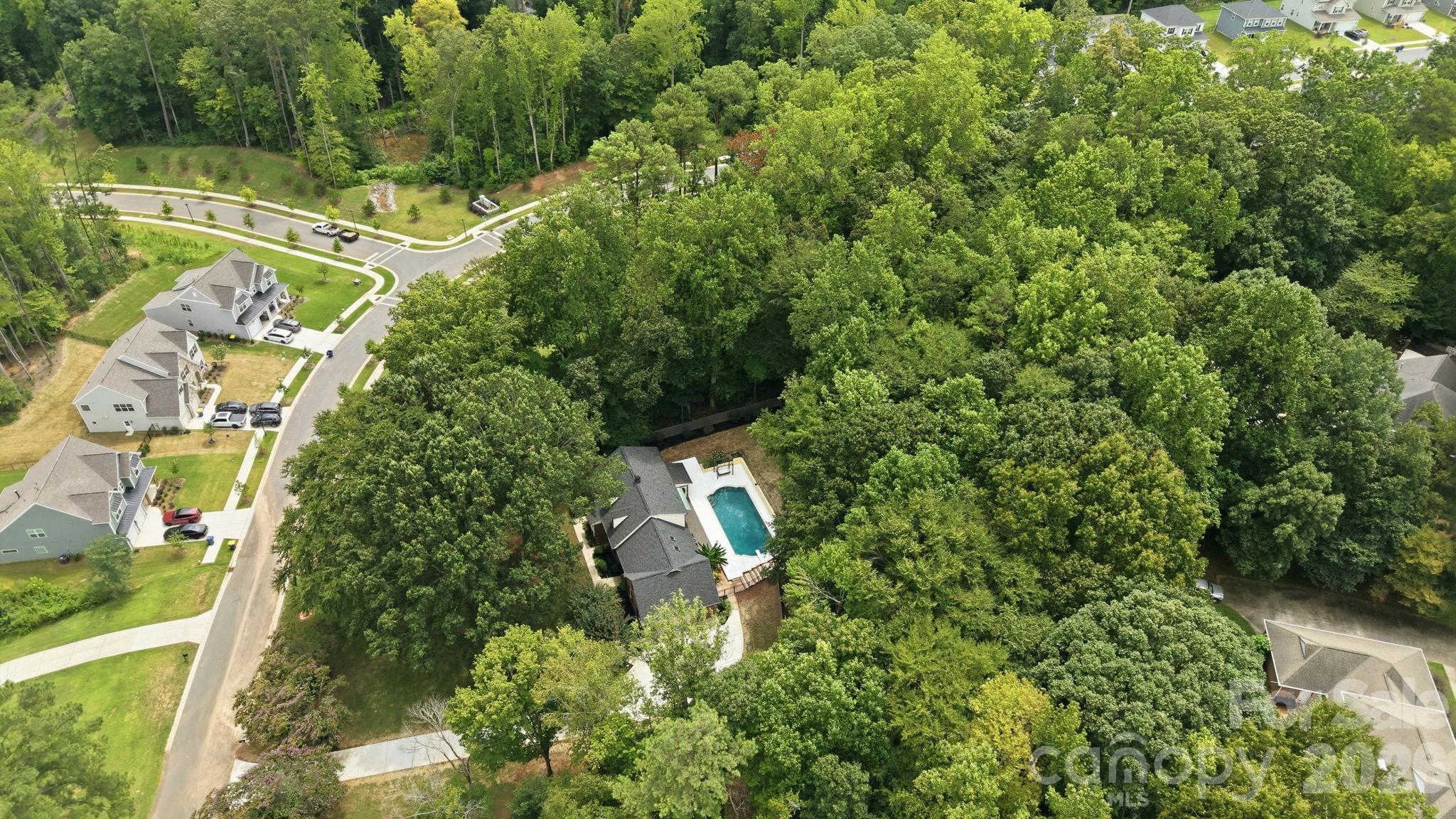 514 Belwood Drive — Belmont