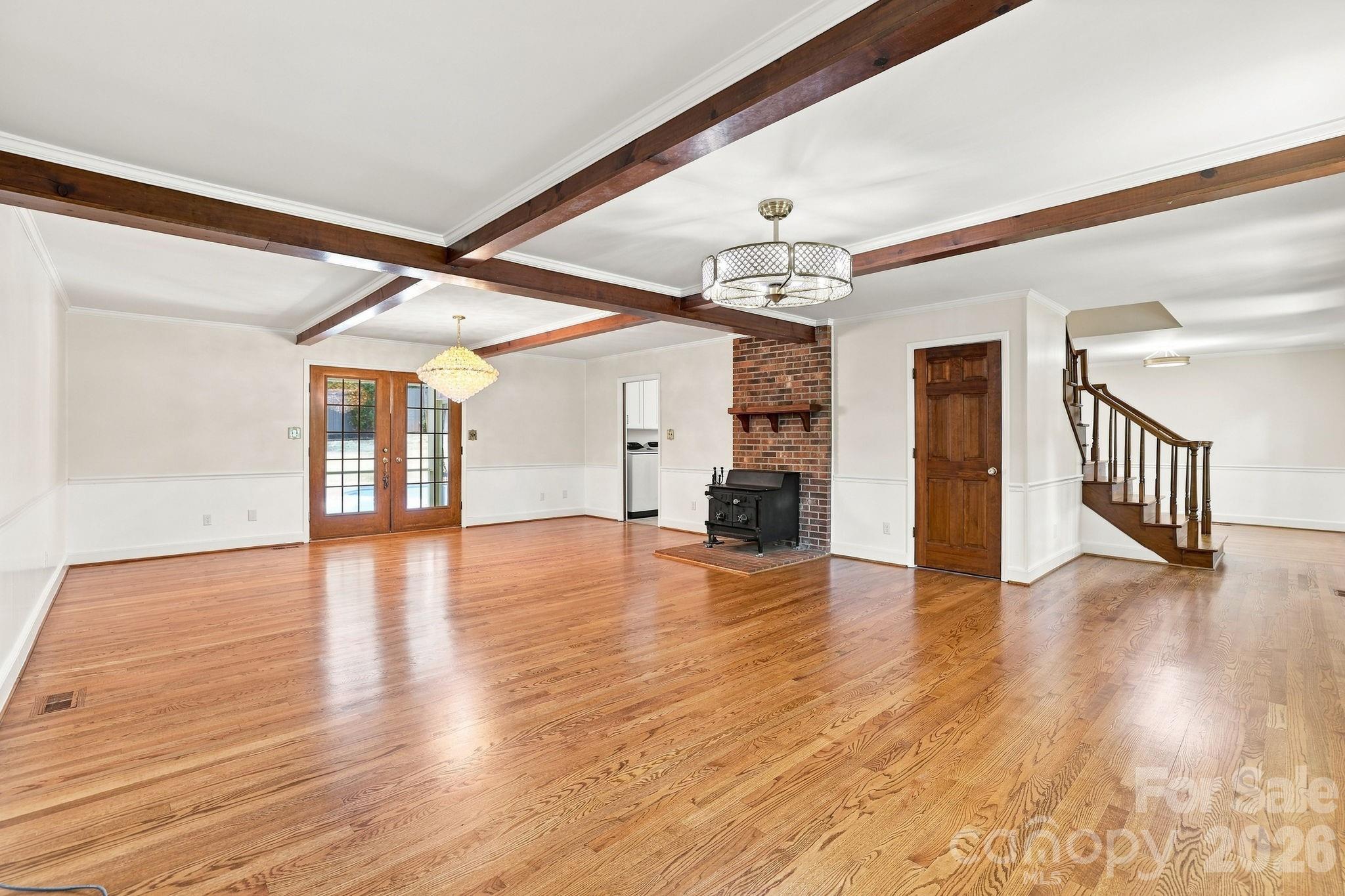 514 Belwood Drive — Belmont