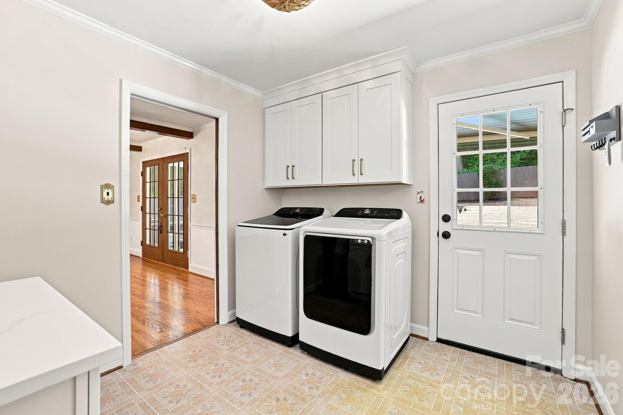 514 Belwood Drive — Belmont