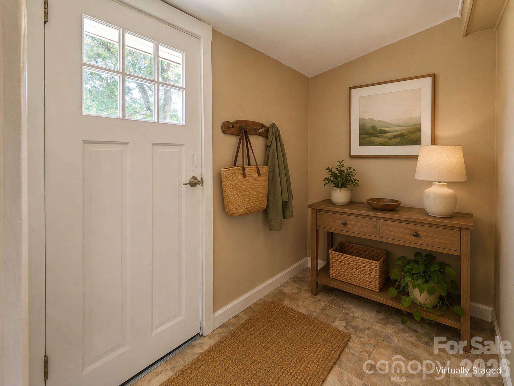 4 La Rue Street — Asheville