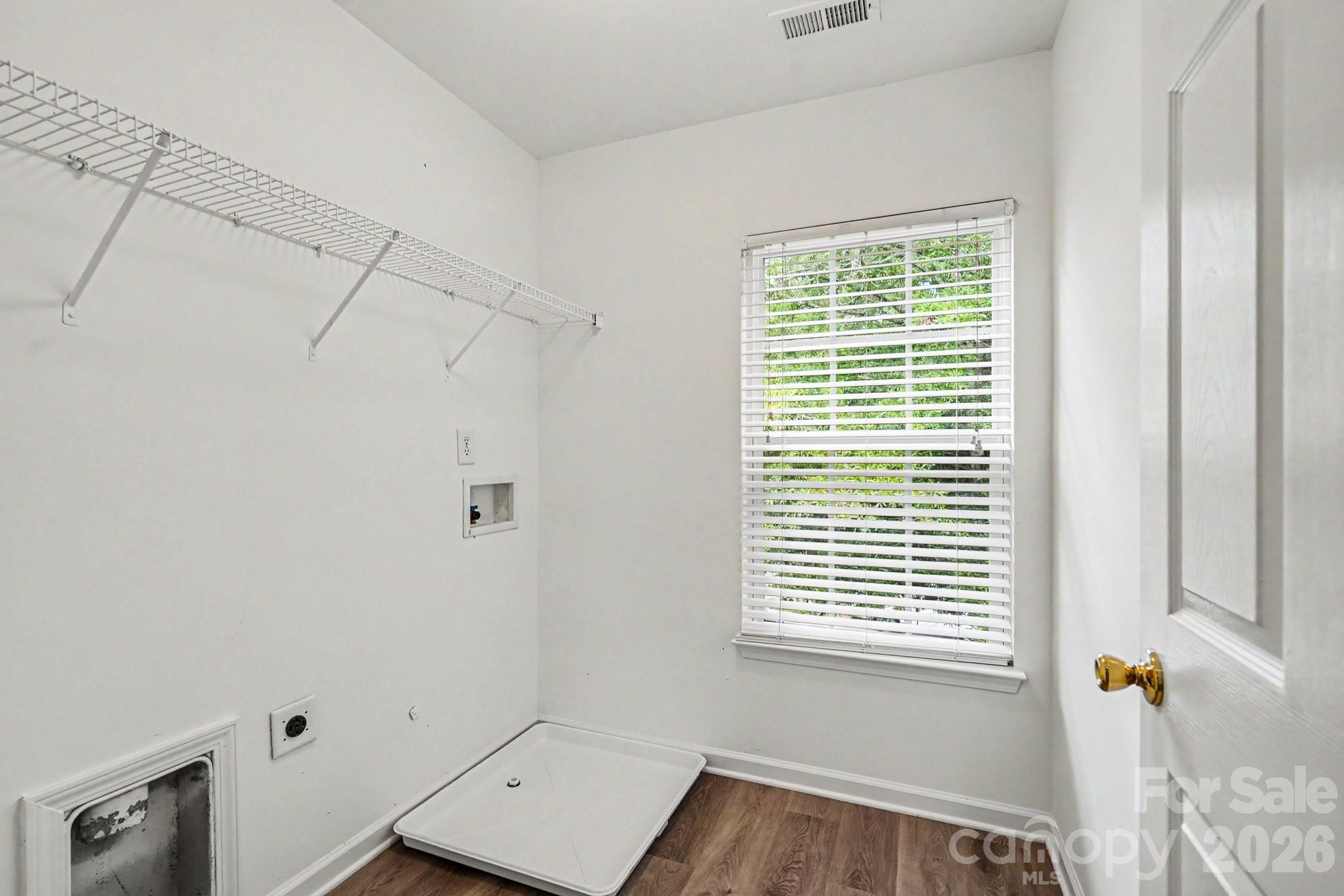 10035 Barrands Lane — Charlotte