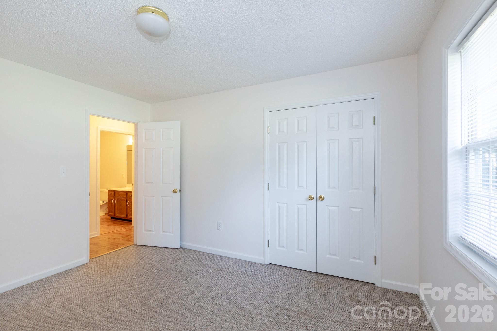 820 SE Clearview Court SE — Concord