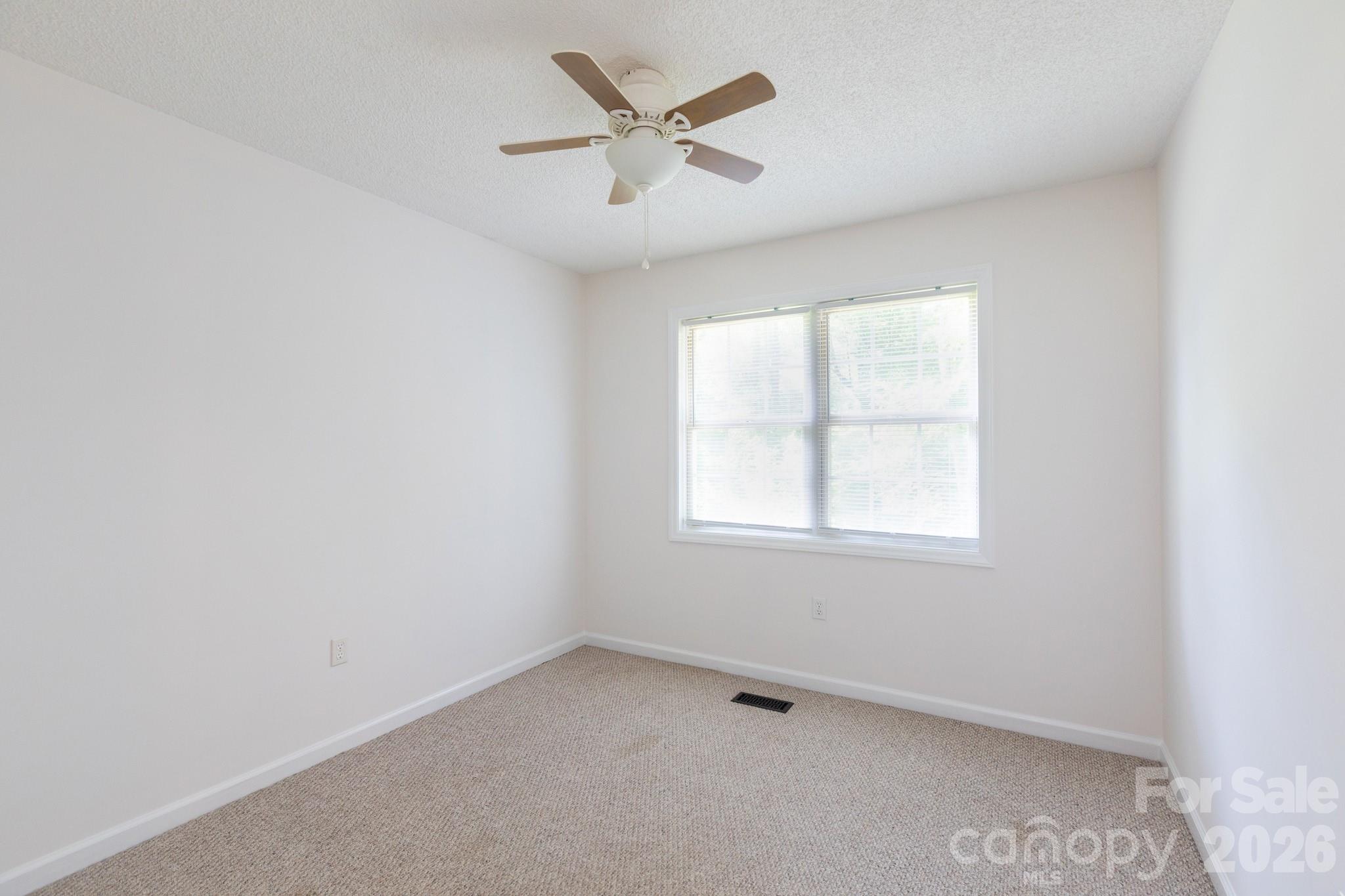 820 SE Clearview Court SE — Concord