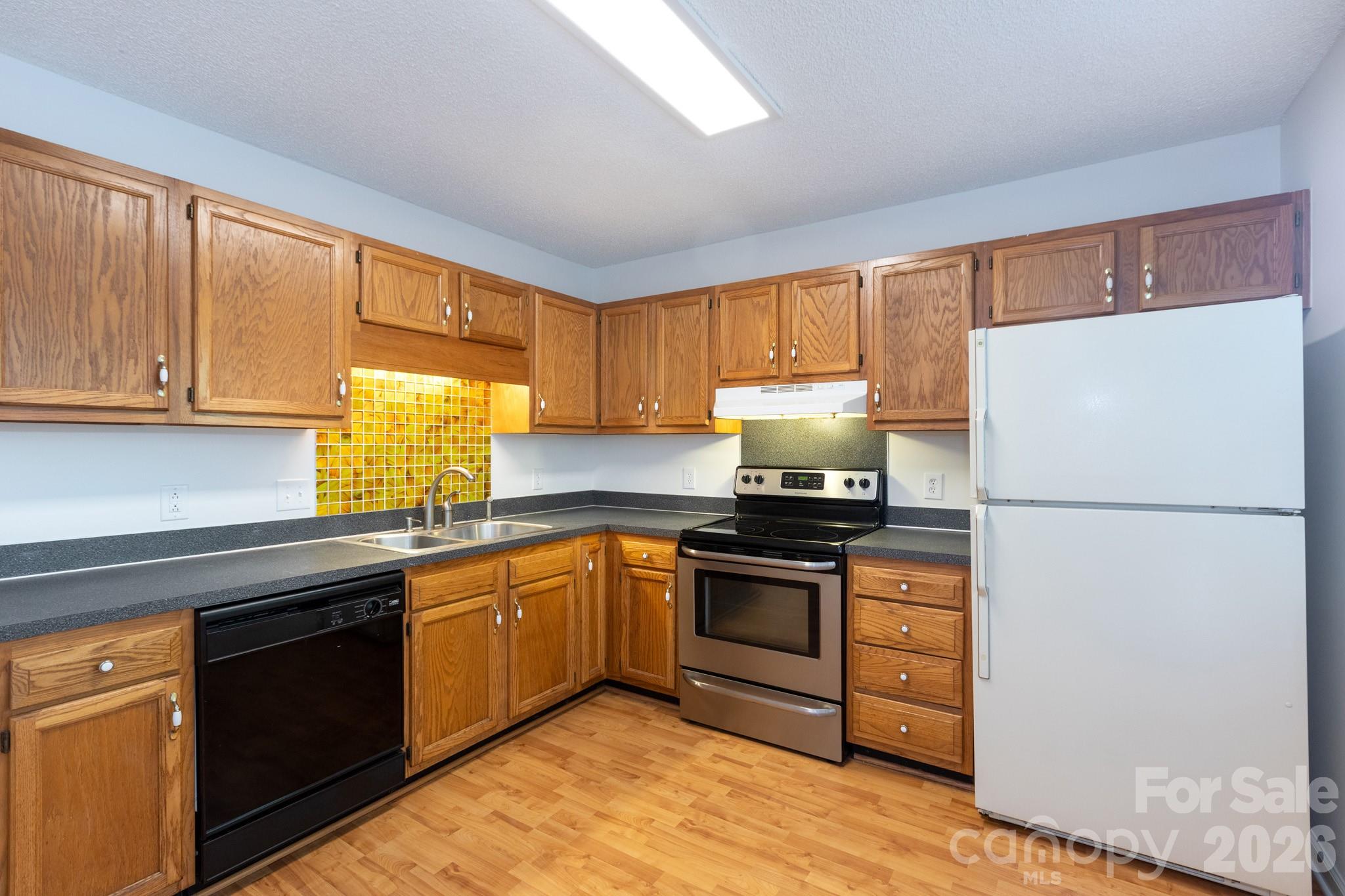 820 SE Clearview Court SE — Concord