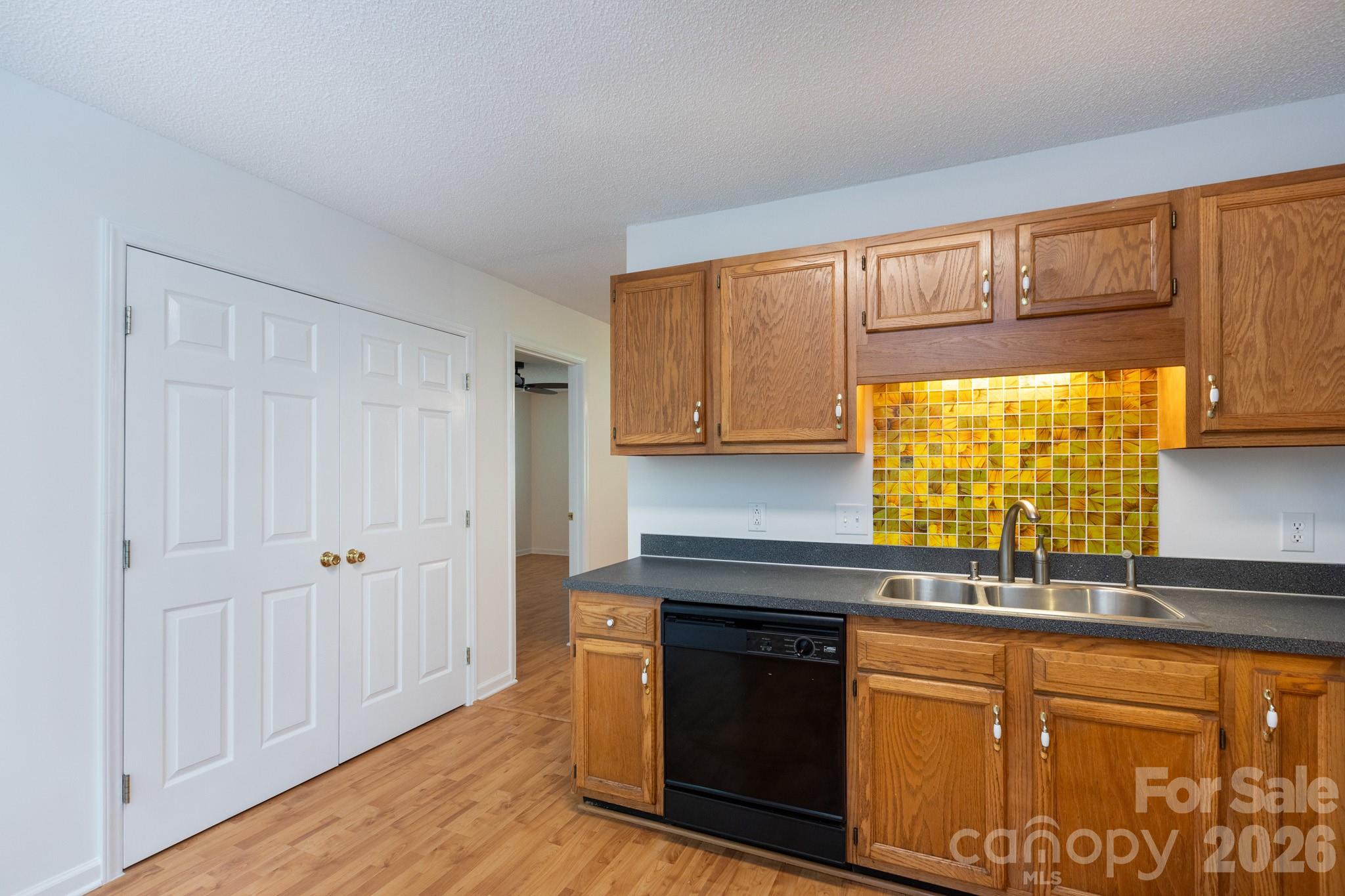 820 SE Clearview Court SE — Concord