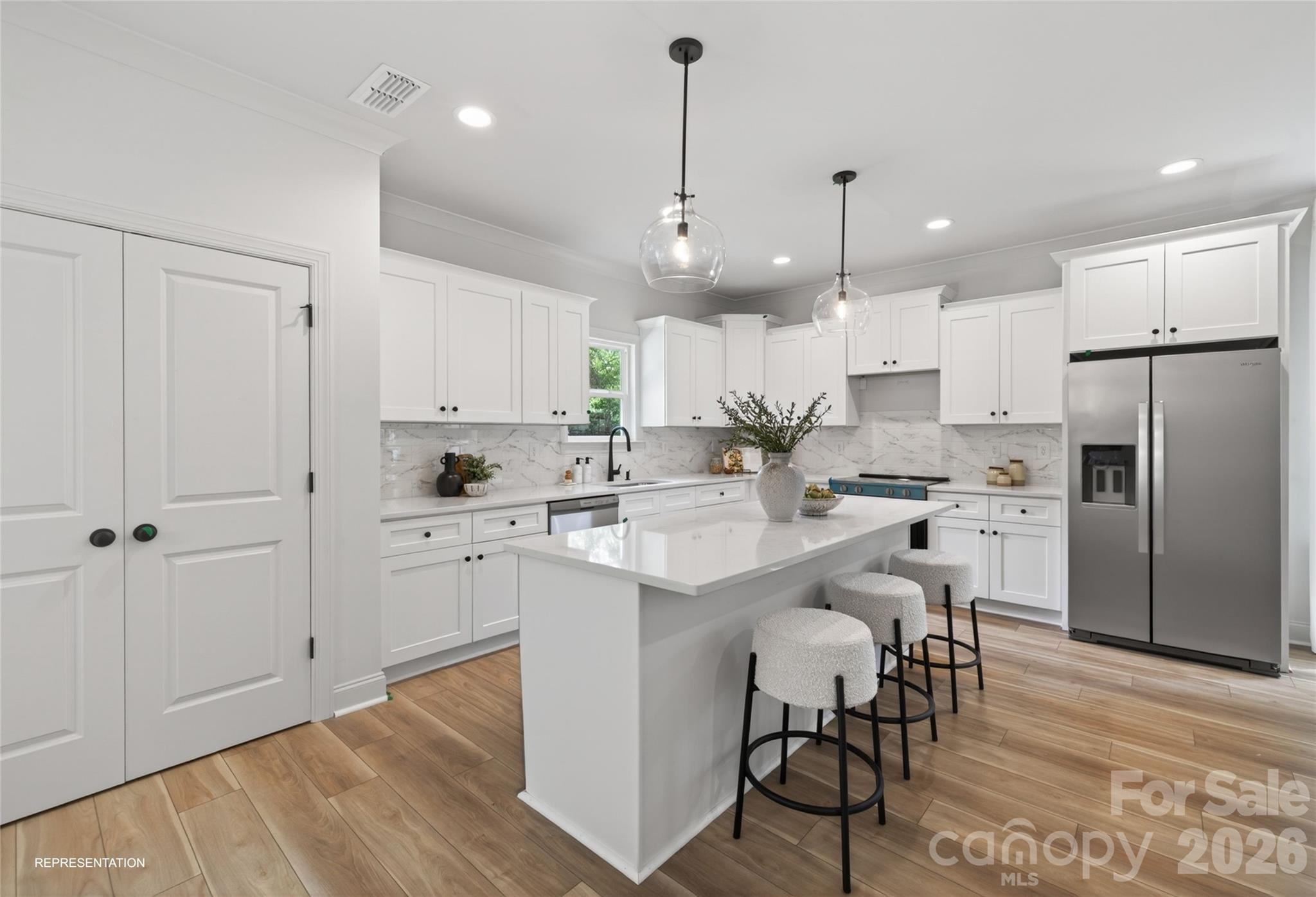 9006 Pinenoll Lane — Charlotte
