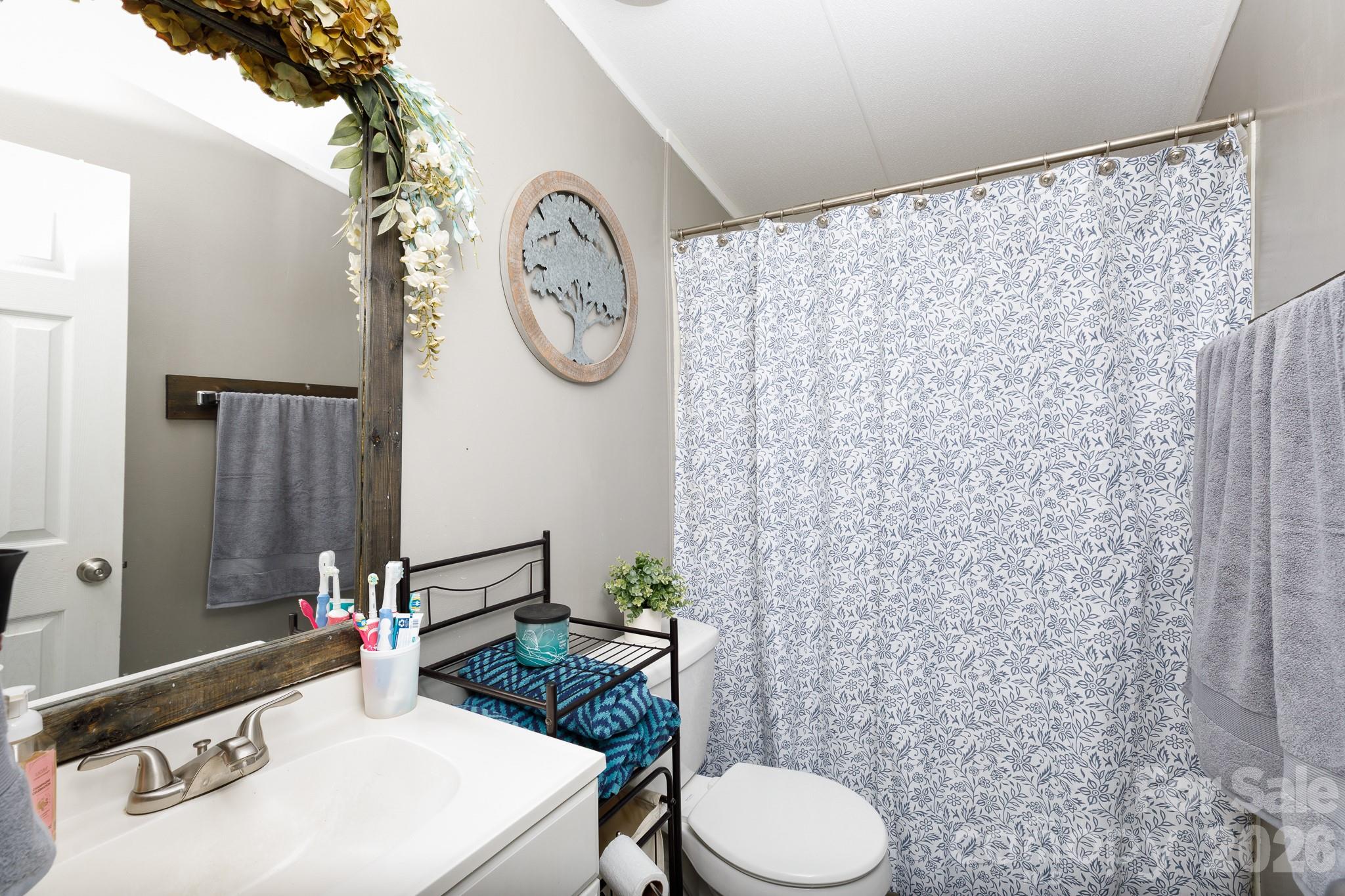 120 Creekstone Lane — York