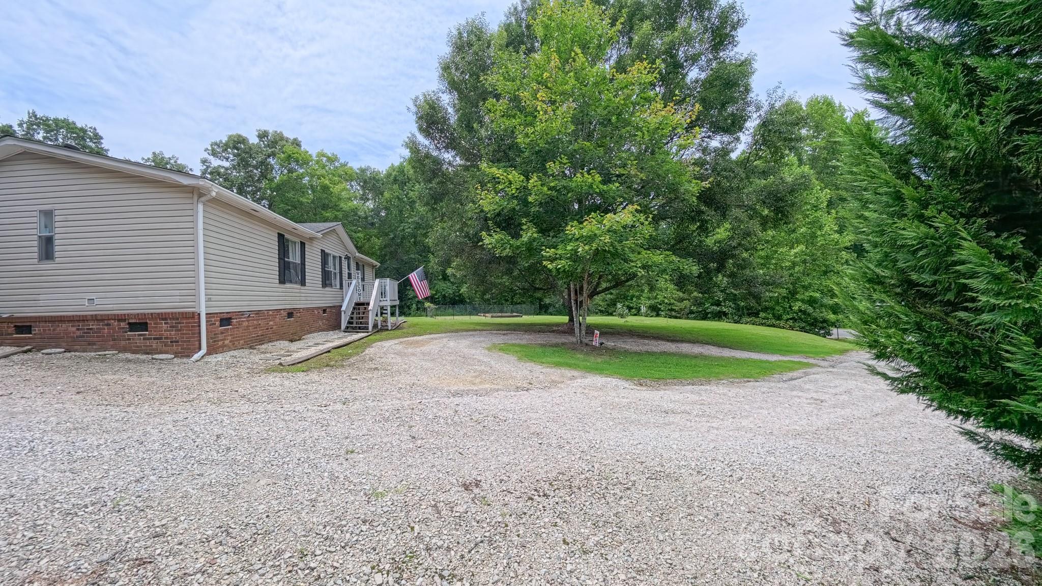 120 Creekstone Lane — York