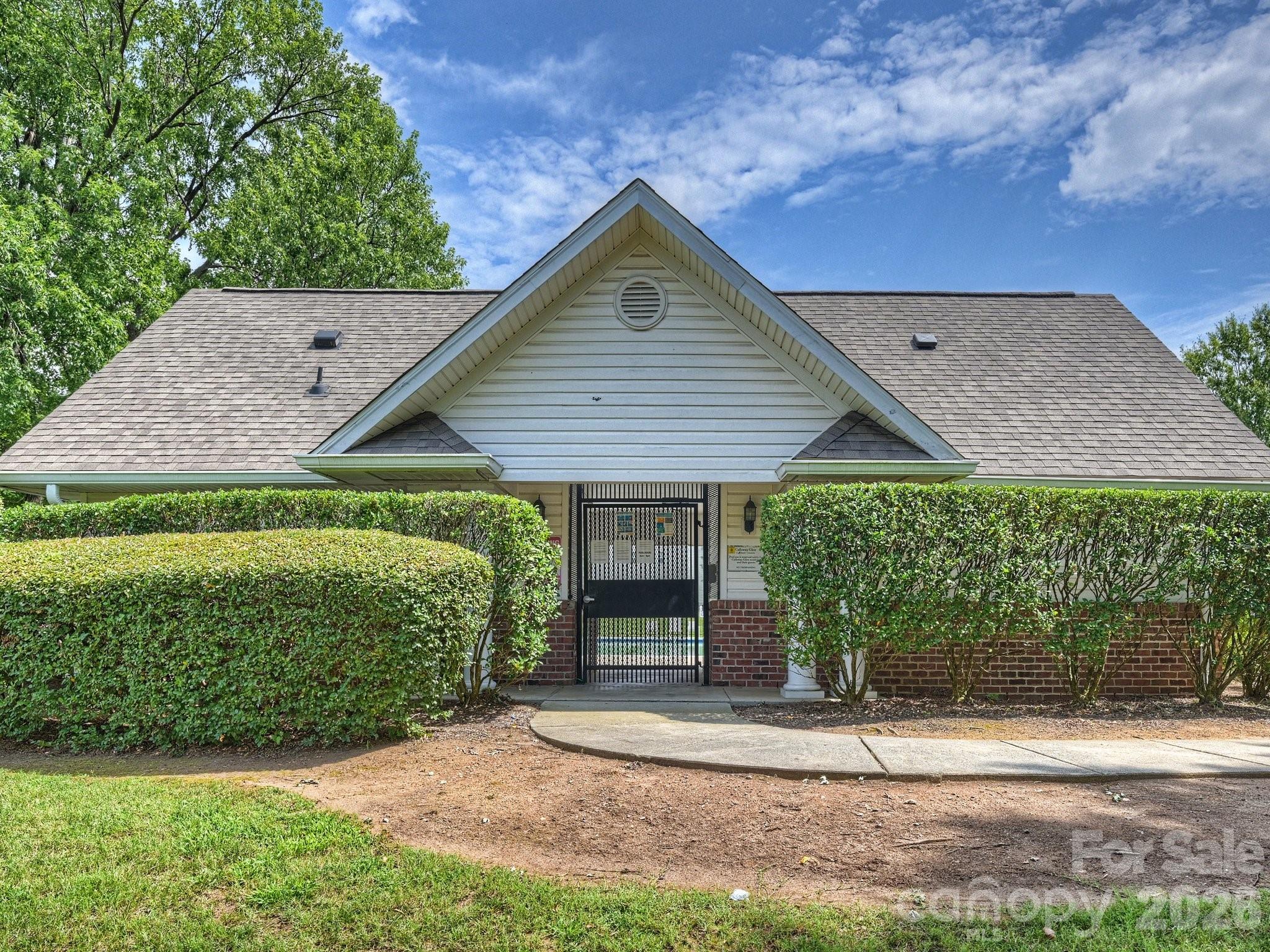 13748 Calloway Glen Drive — Charlotte