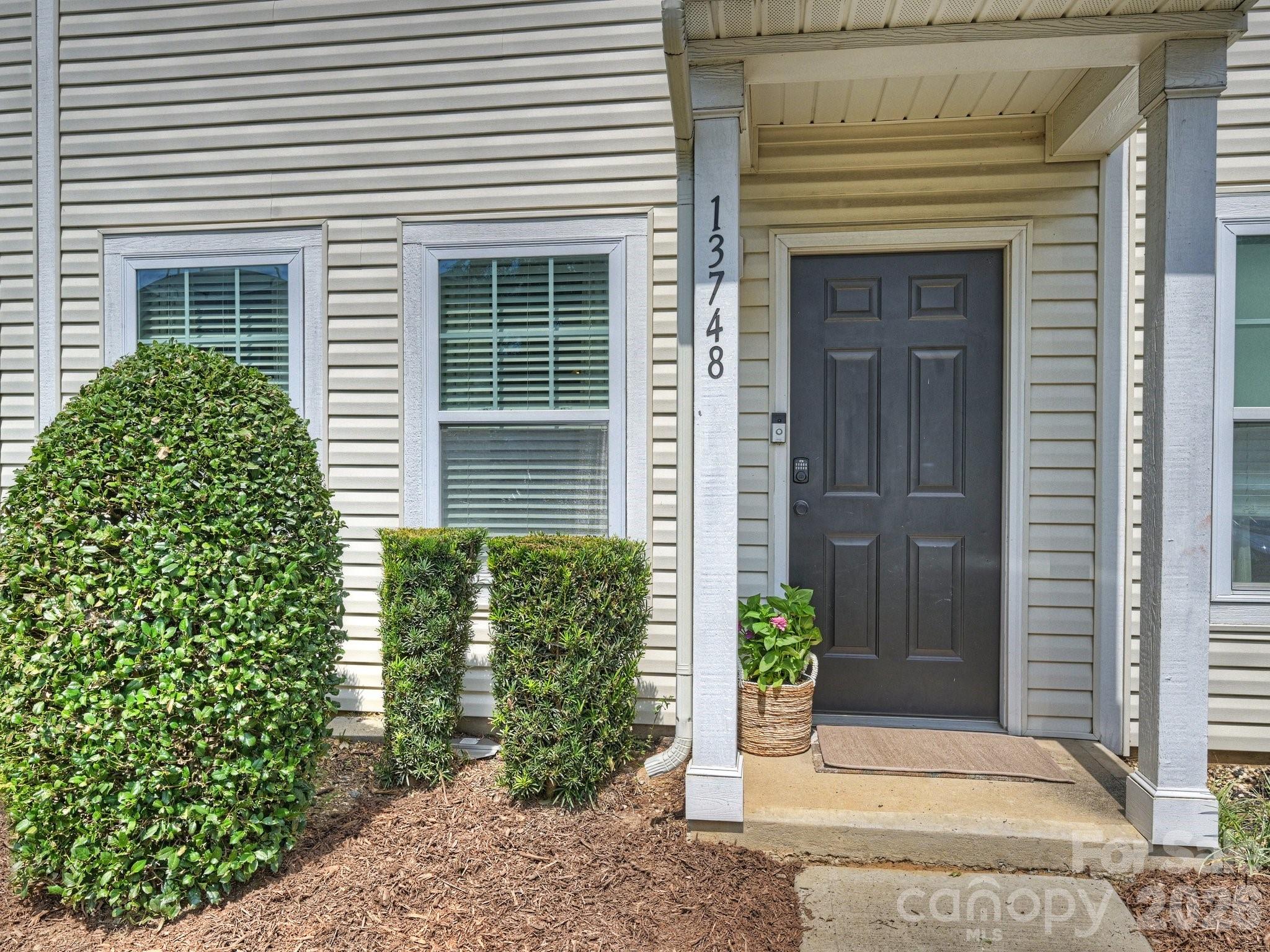 13748 Calloway Glen Drive — Charlotte