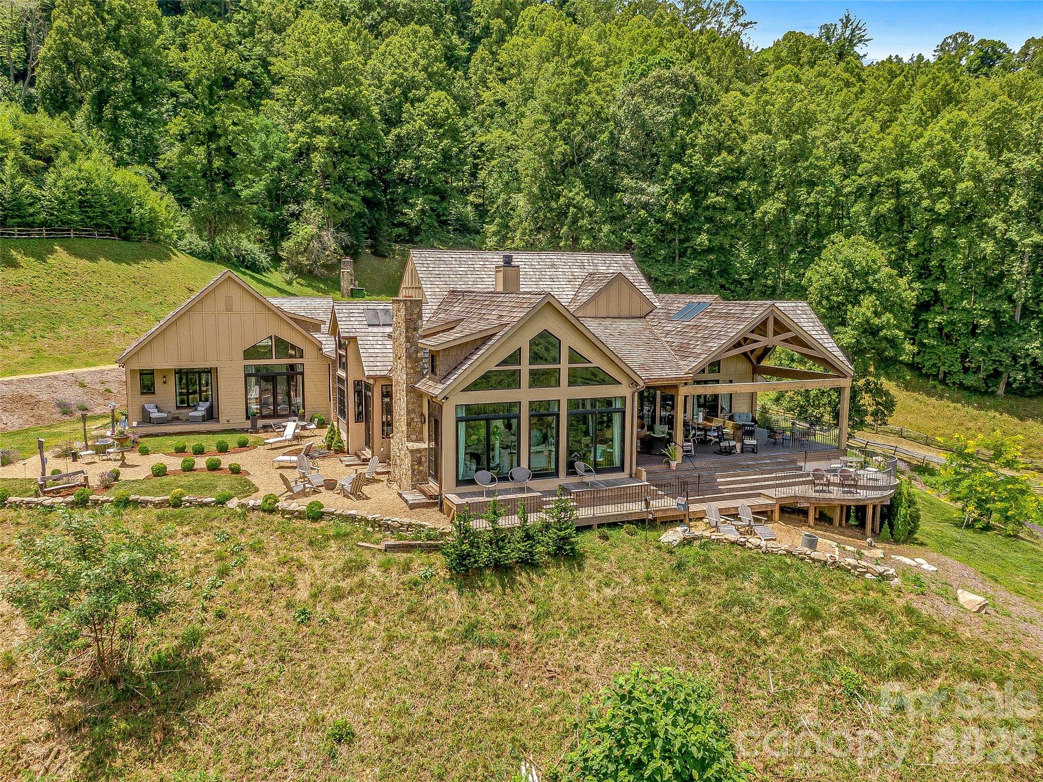 384 Doan Town Road — Burnsville