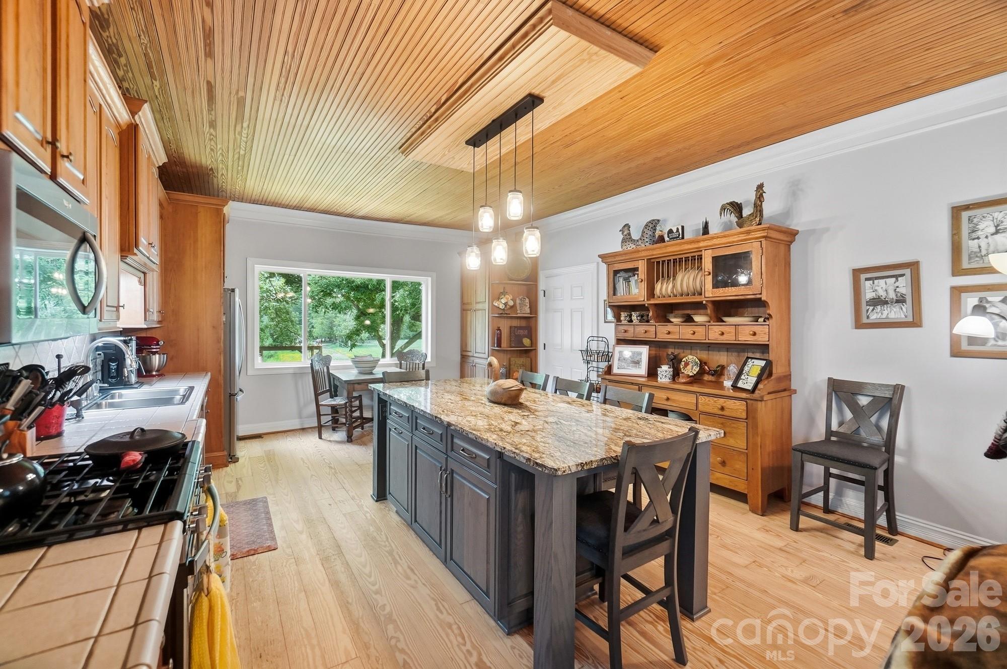 176 Meek Road — Gastonia