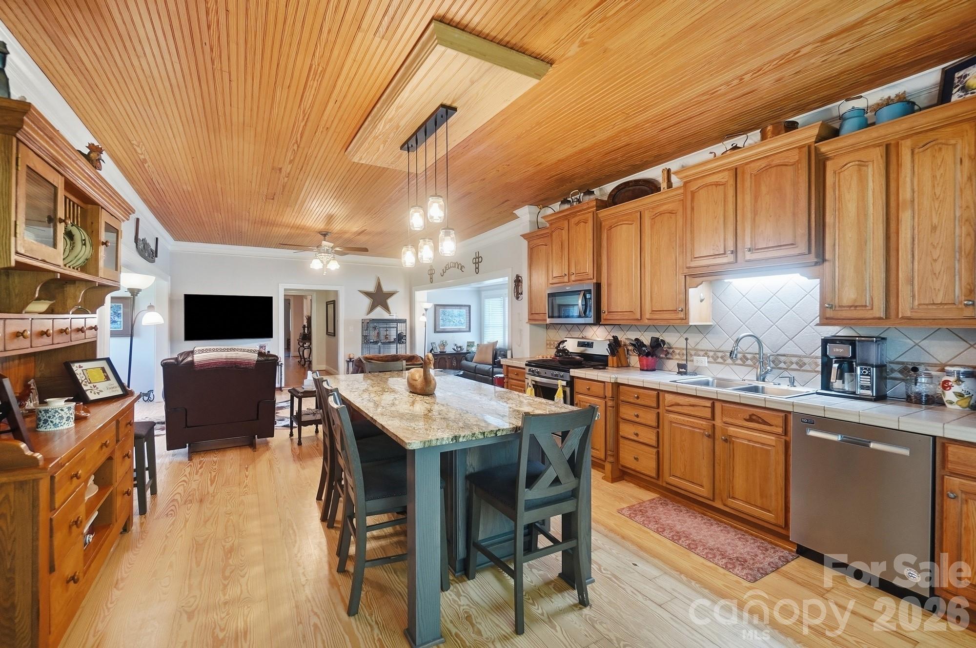 176 Meek Road — Gastonia