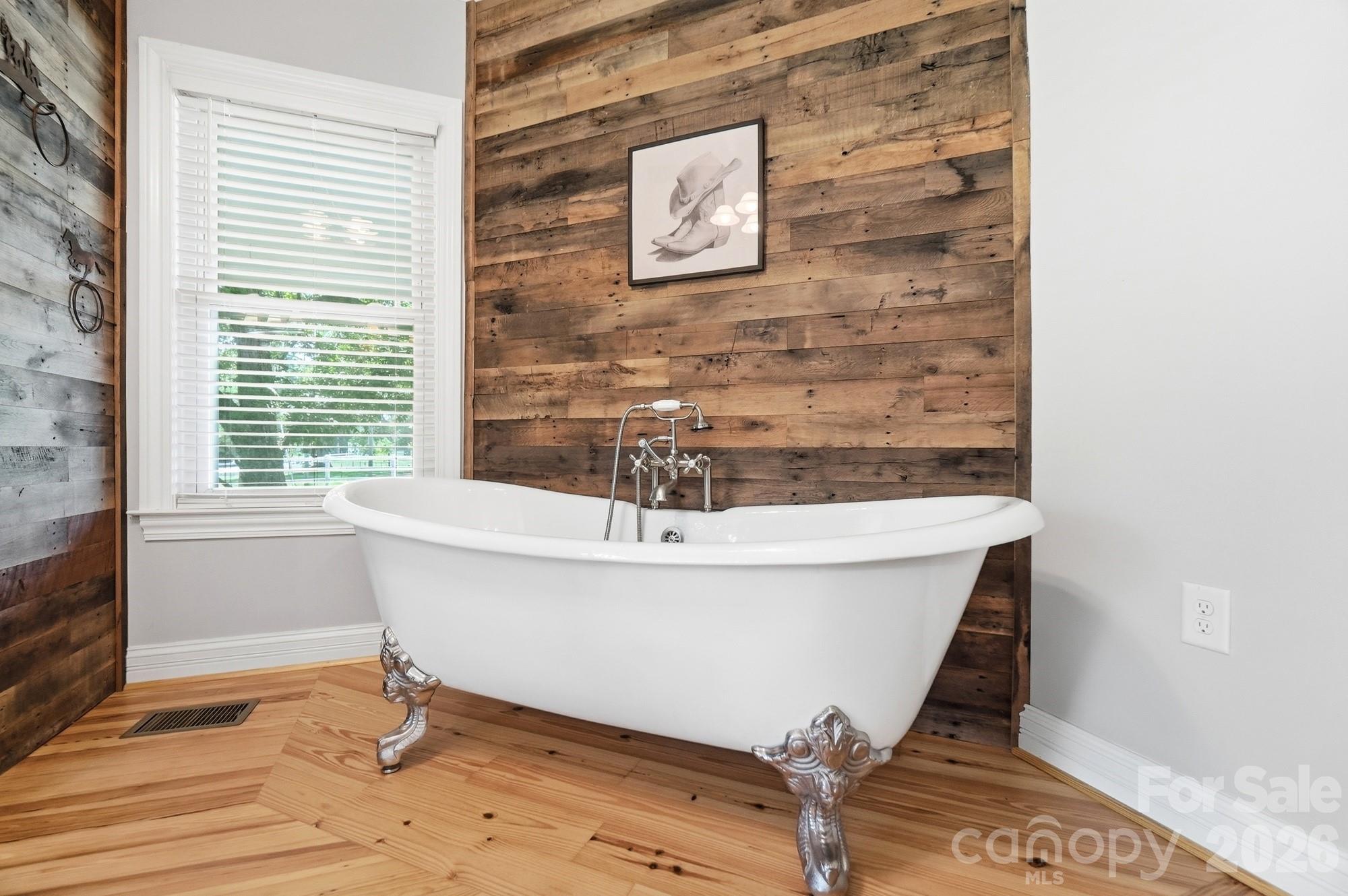 176 Meek Road — Gastonia