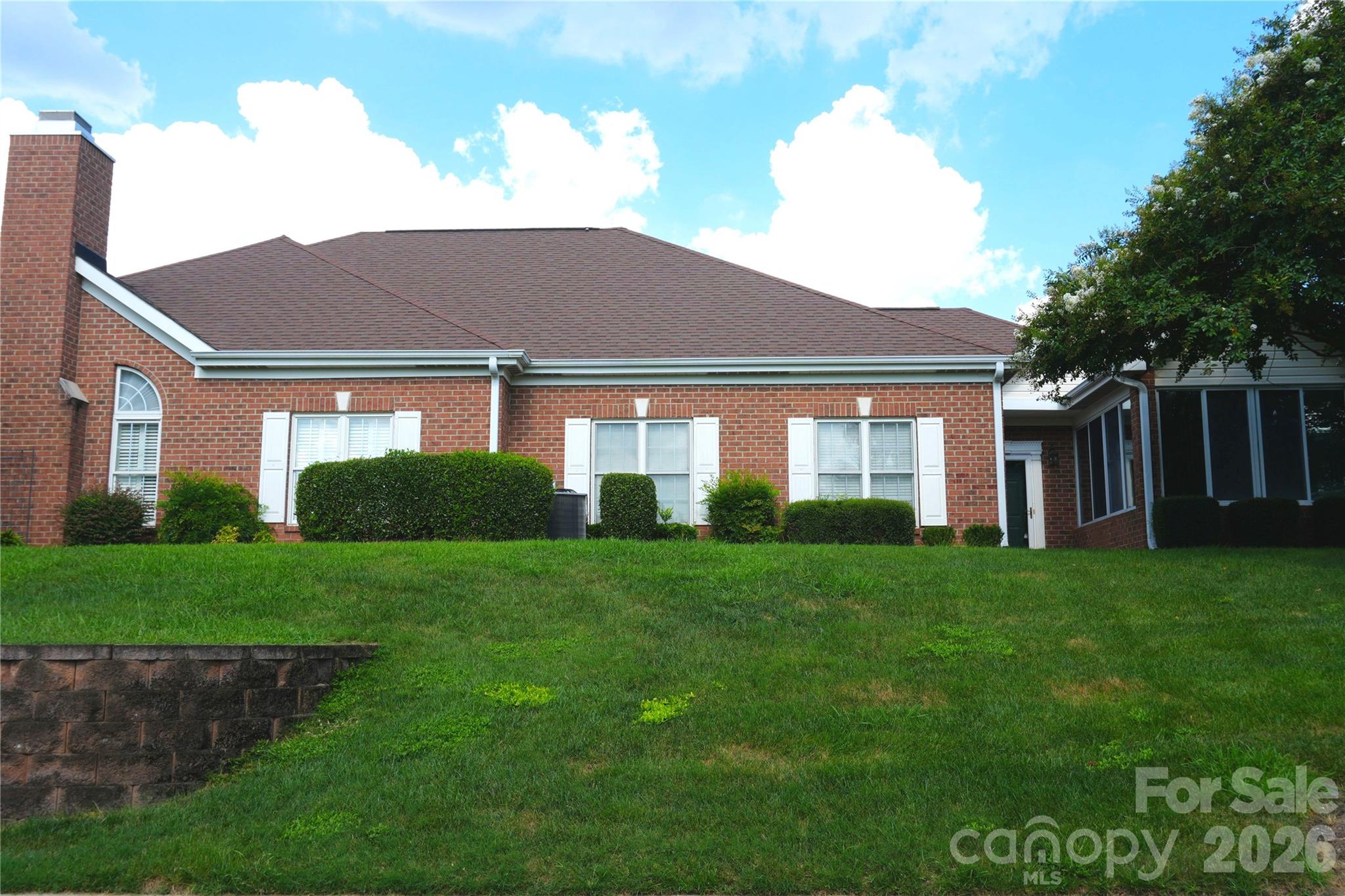 9920 Park Willow Drive — Charlotte