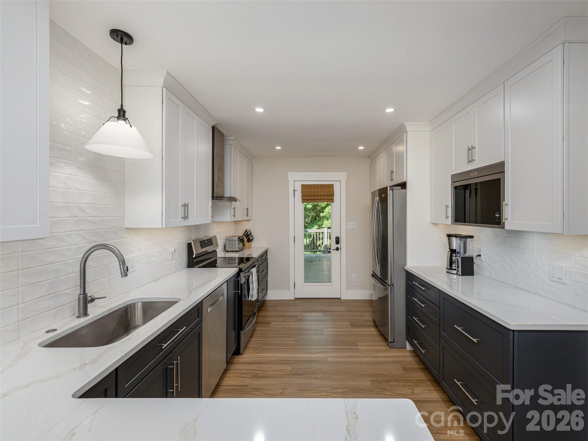 433 Crowfields Drive — Asheville