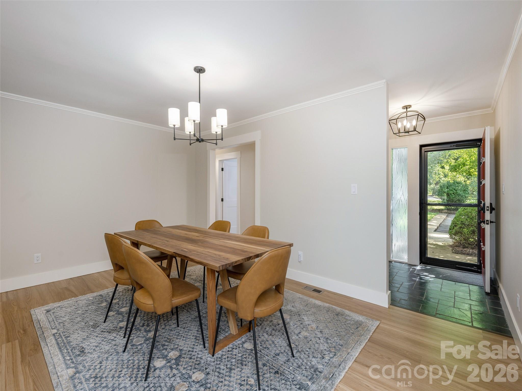 433 Crowfields Drive — Asheville
