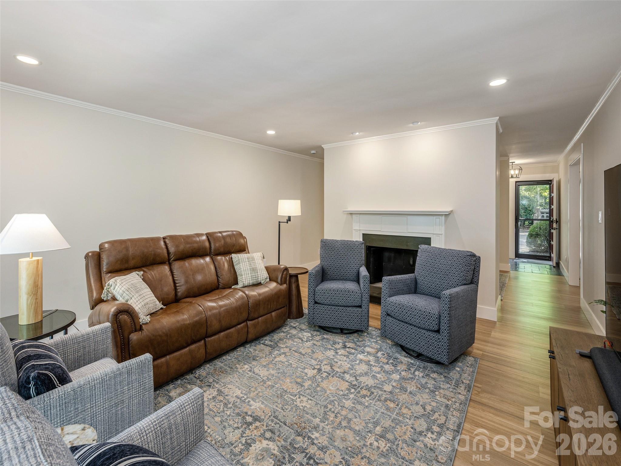 433 Crowfields Drive — Asheville