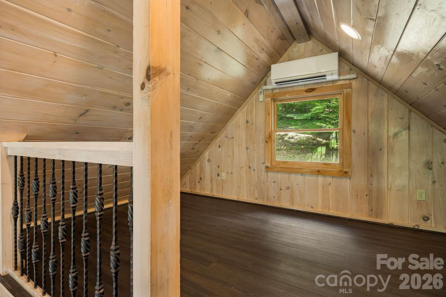382 Paint Fork Road — Barnardsville