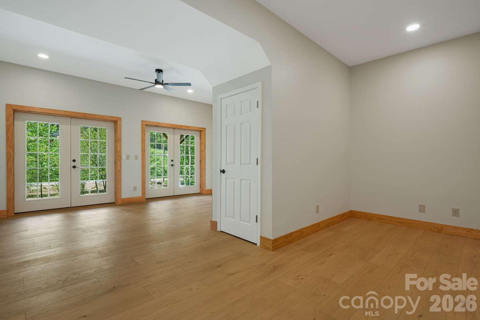 382 Paint Fork Road — Barnardsville