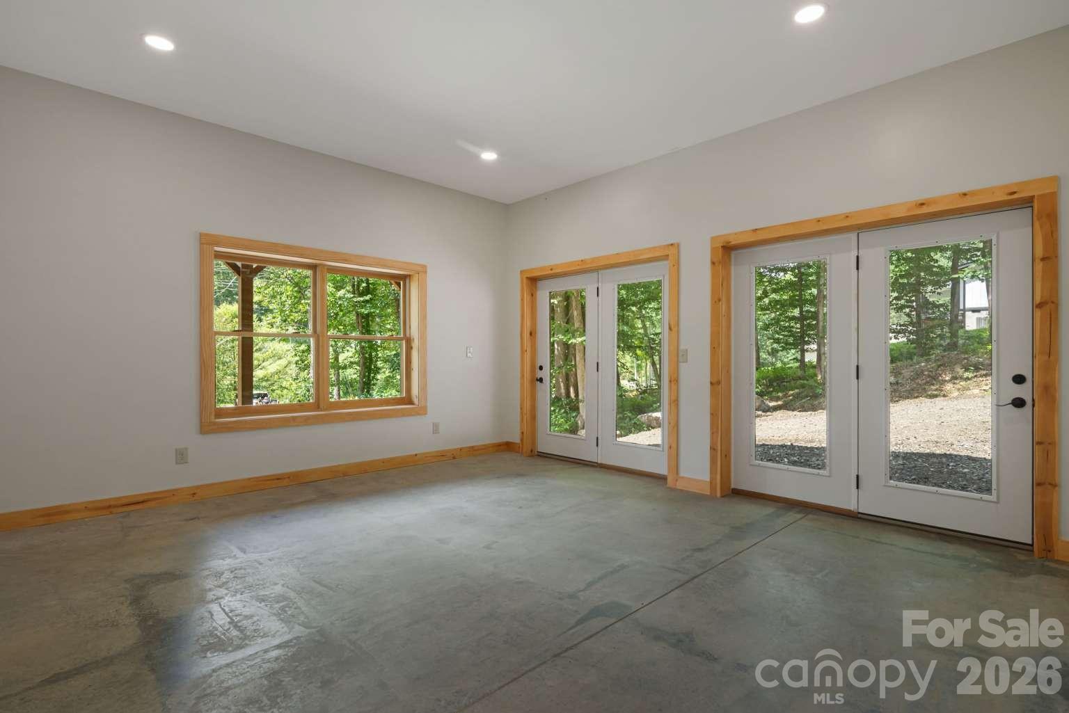 382 Paint Fork Road — Barnardsville
